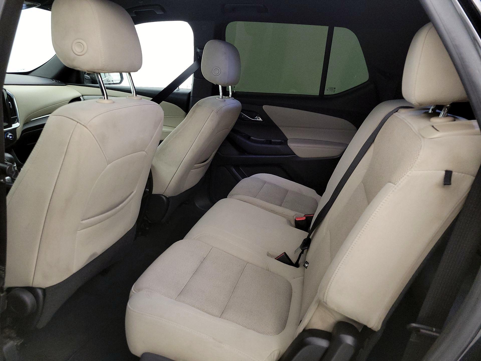 Thumbnail: 2022 Chevrolet Traverse - 19