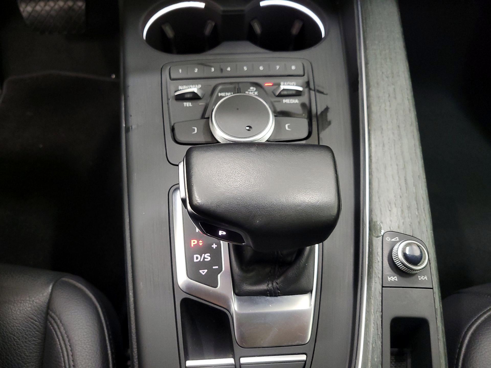 Thumbnail: 2019 Audi A4 - 17