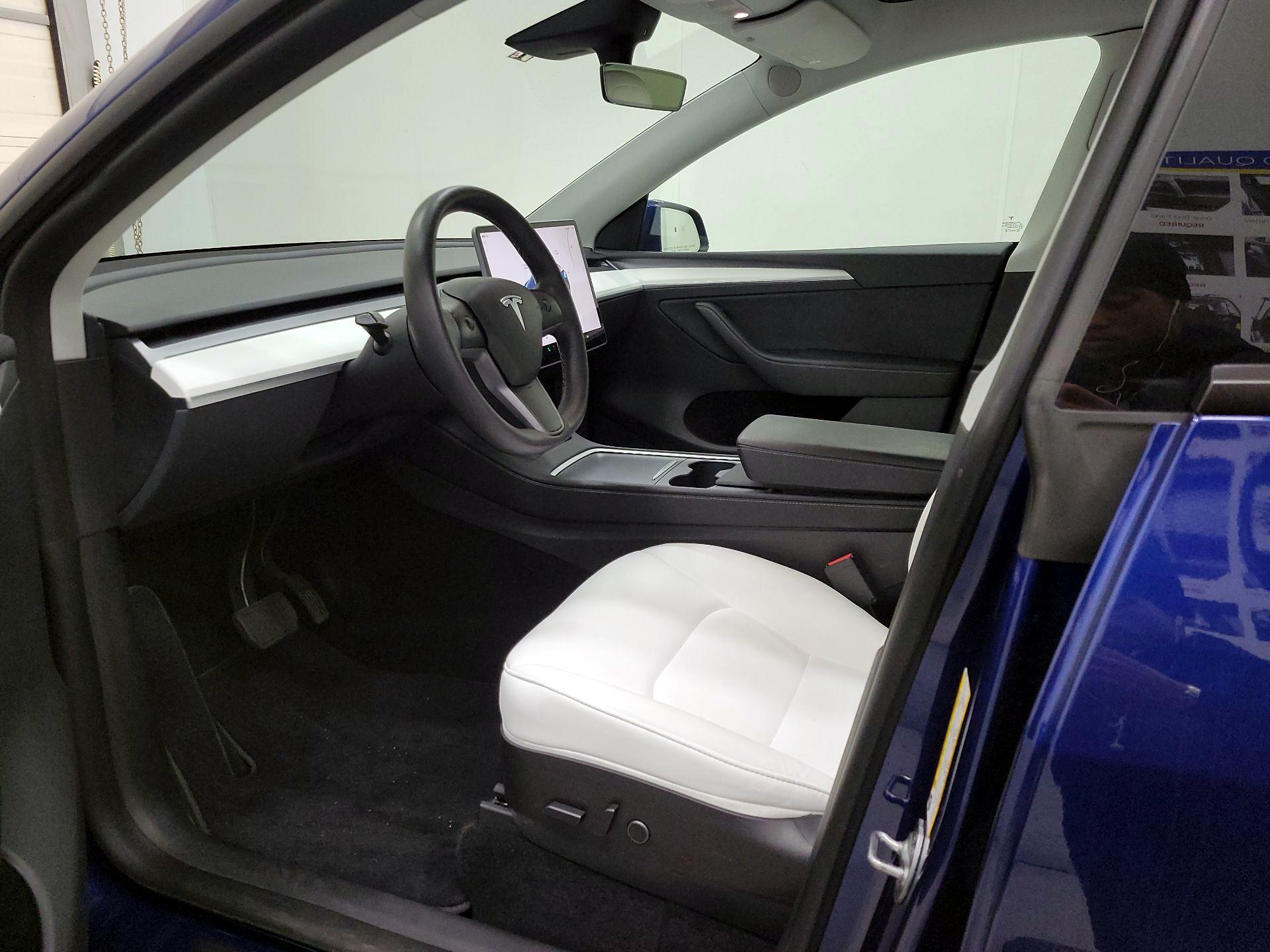 Thumbnail: 2022 Tesla Model Y - 11