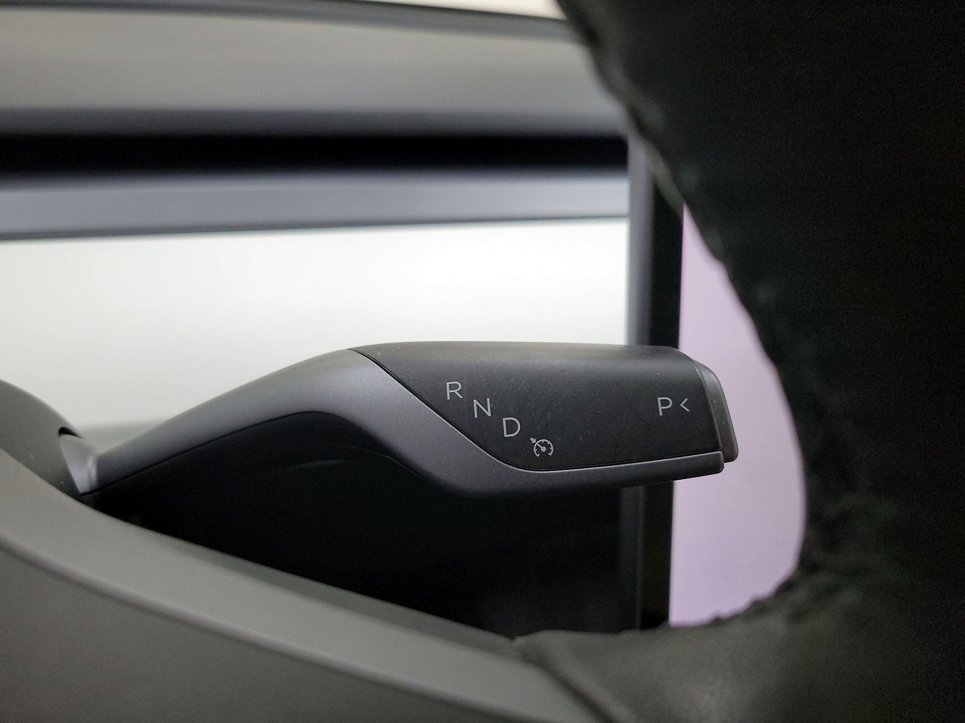 Thumbnail: 2022 Tesla Model Y - 17