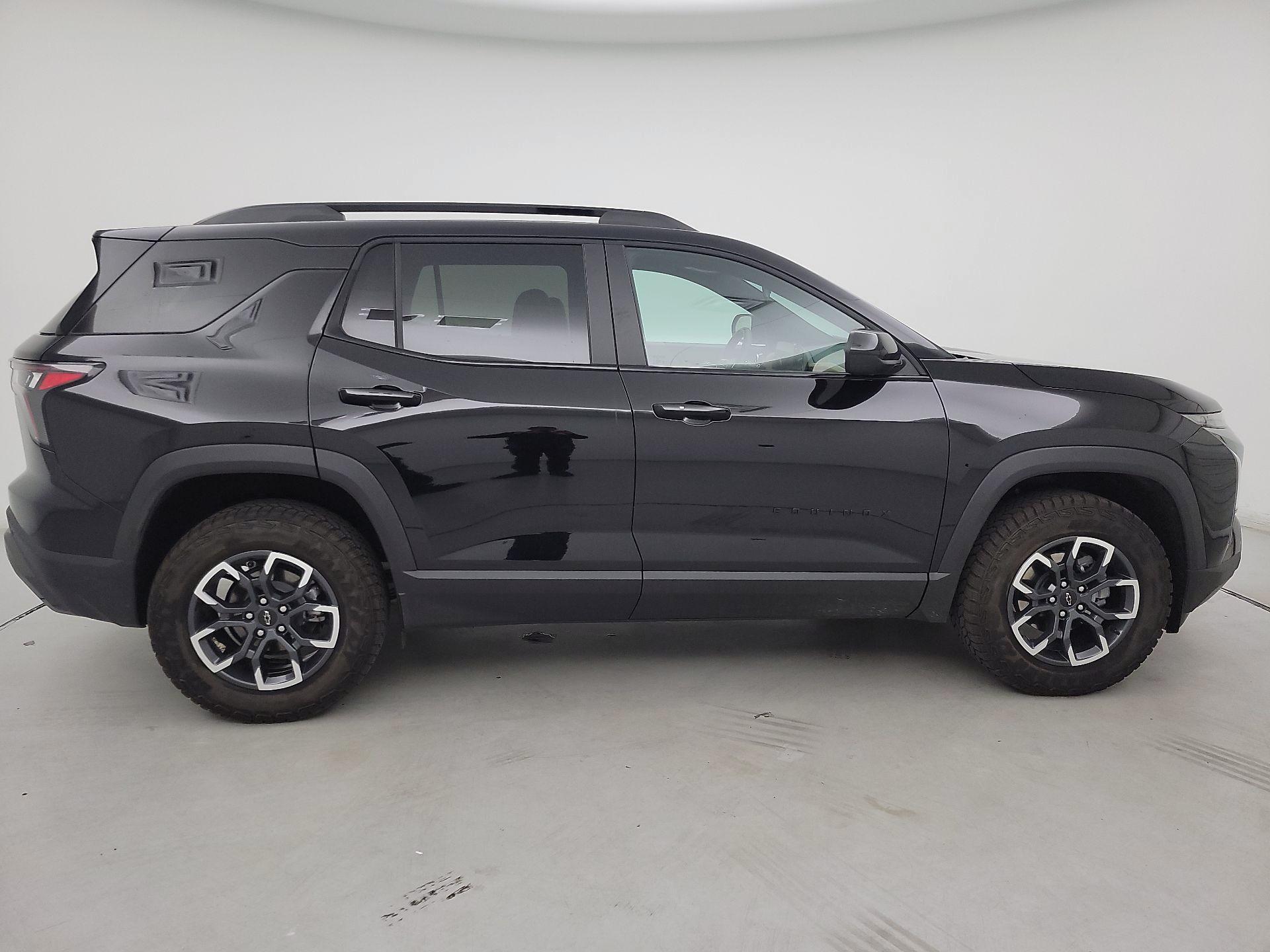 Thumbnail: 2025 Chevrolet Equinox - 4