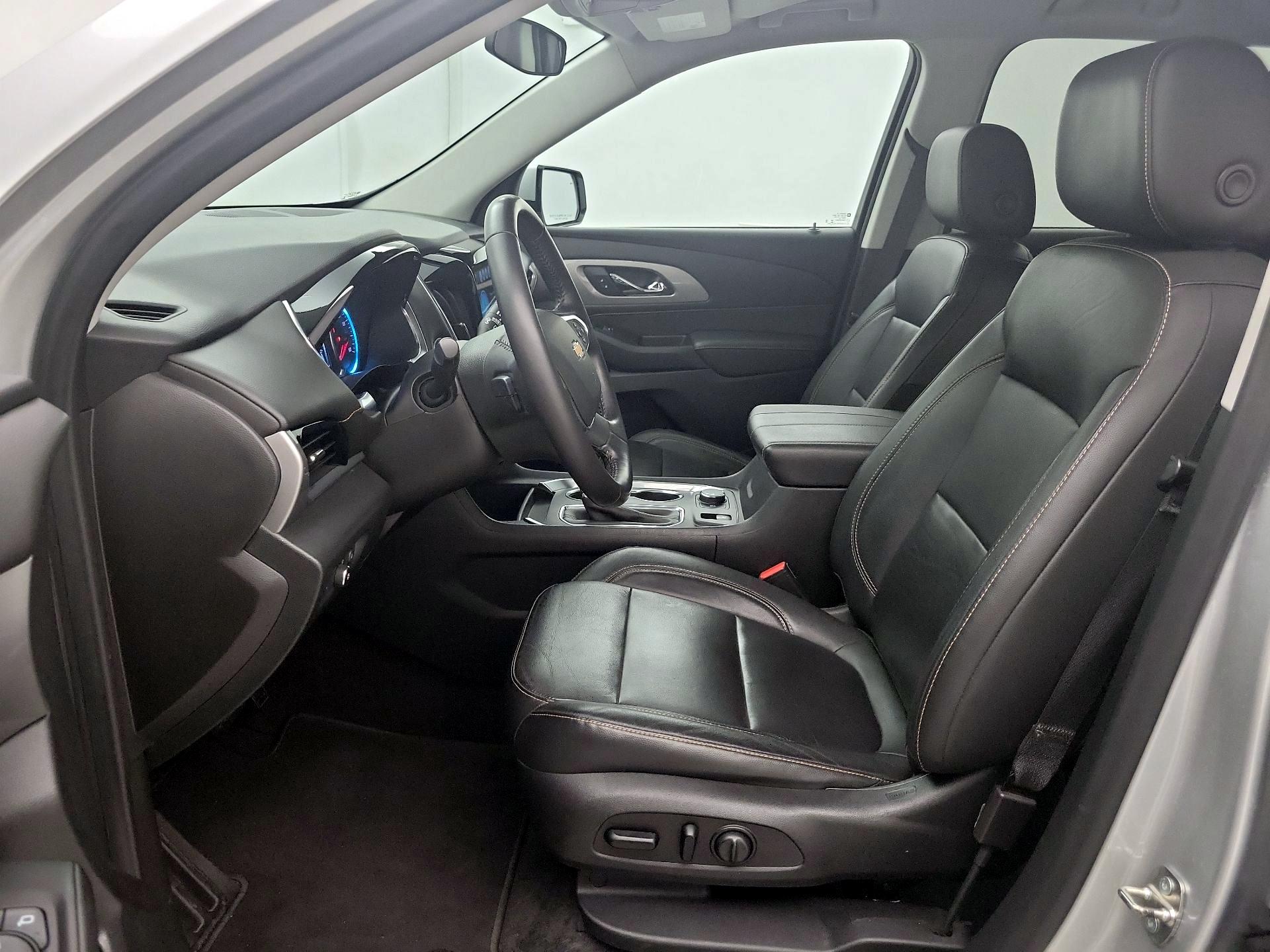 Thumbnail: 2019 Chevrolet Traverse - 11