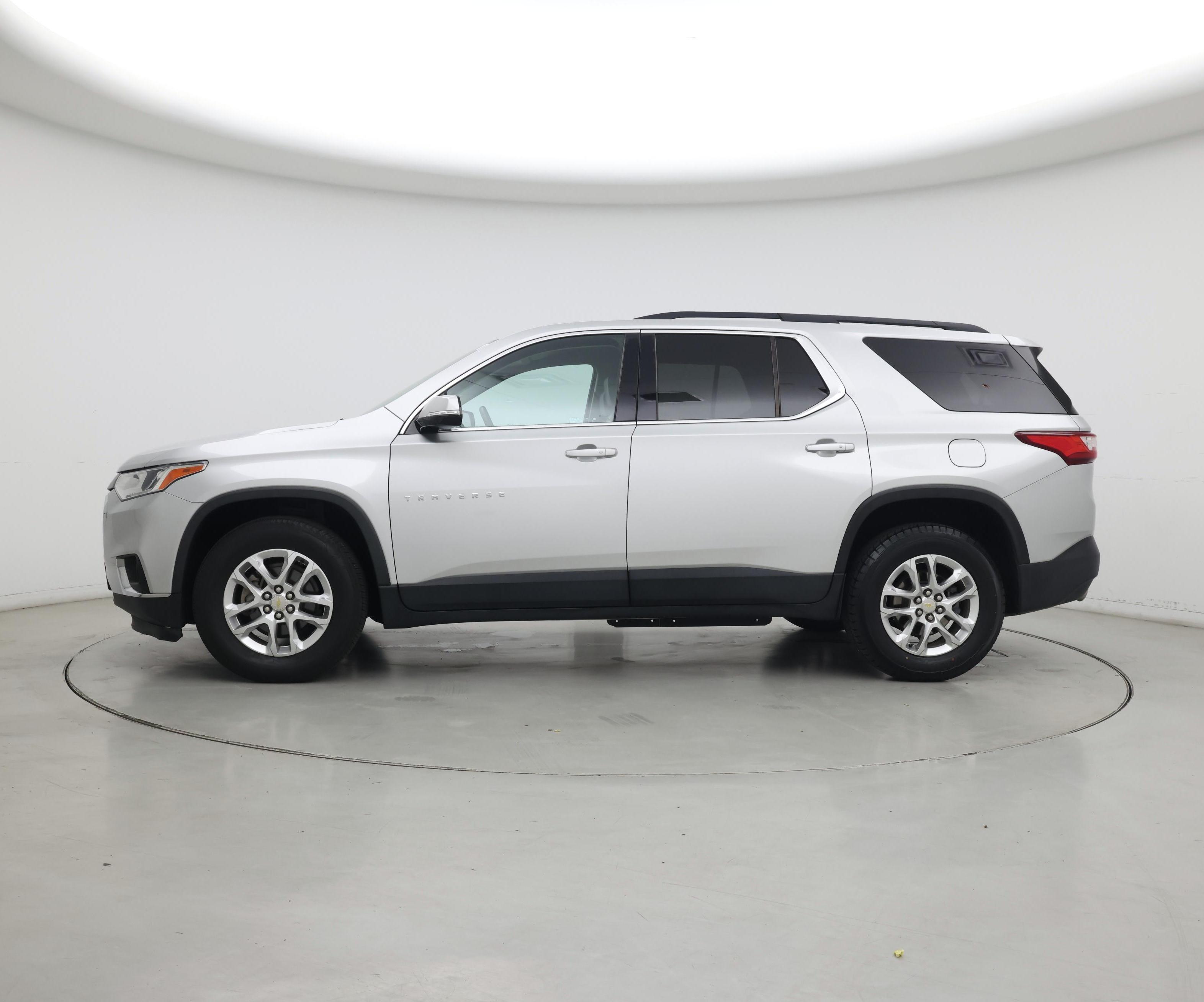 Thumbnail: 2019 Chevrolet Traverse - 3