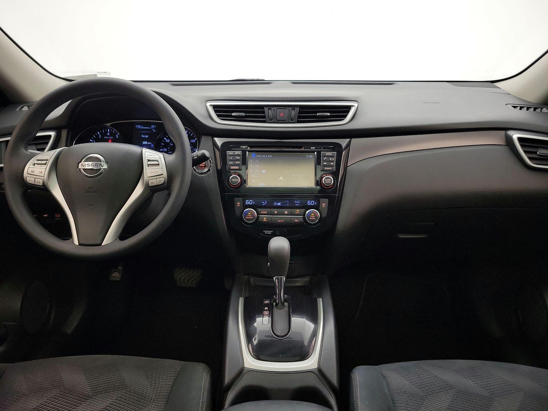 Thumbnail: 2016 Nissan Rogue - 9