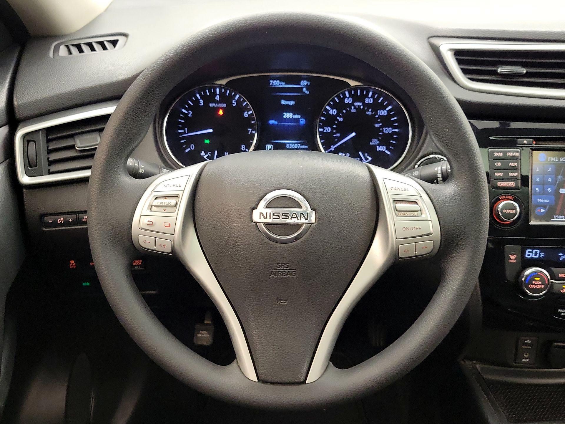 Thumbnail: 2016 Nissan Rogue - 10