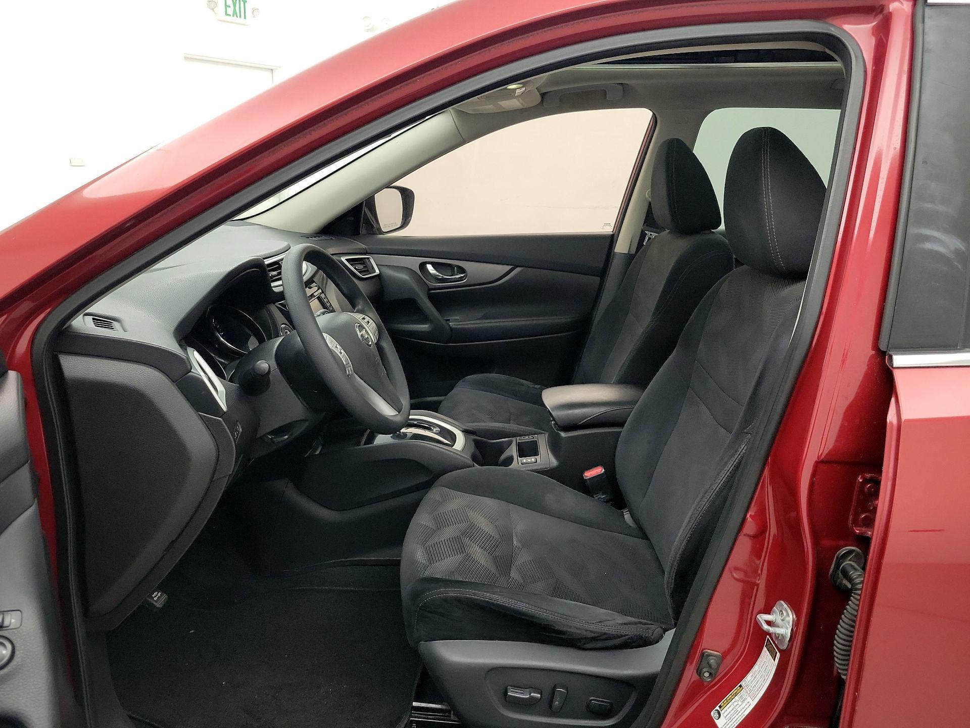 Thumbnail: 2016 Nissan Rogue - 11