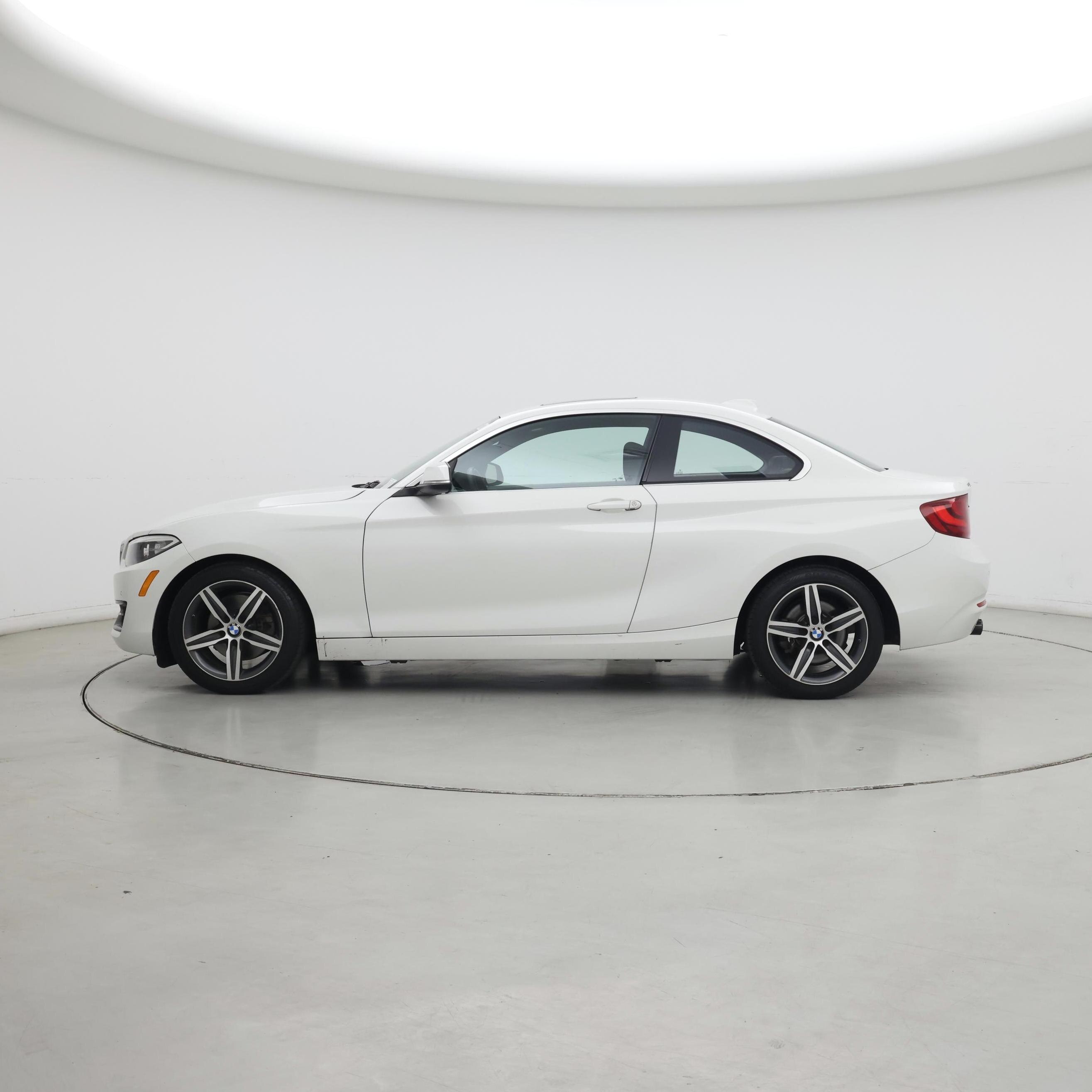 Thumbnail: 2017 BMW 2 Series - 3