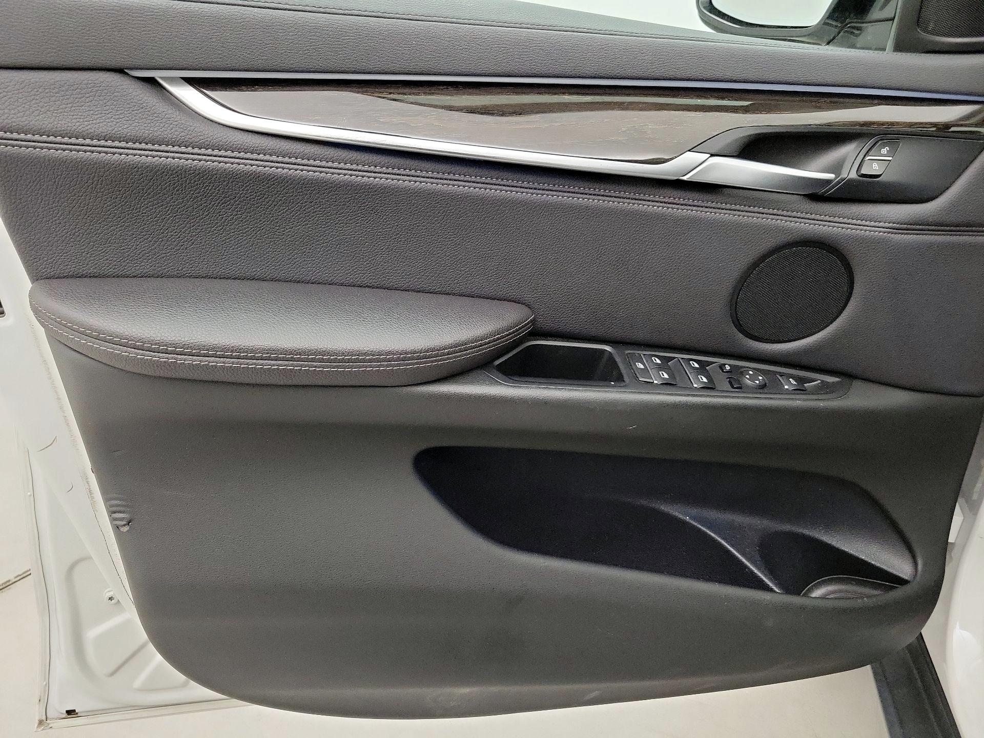 Thumbnail: 2019 BMW X6 - 12