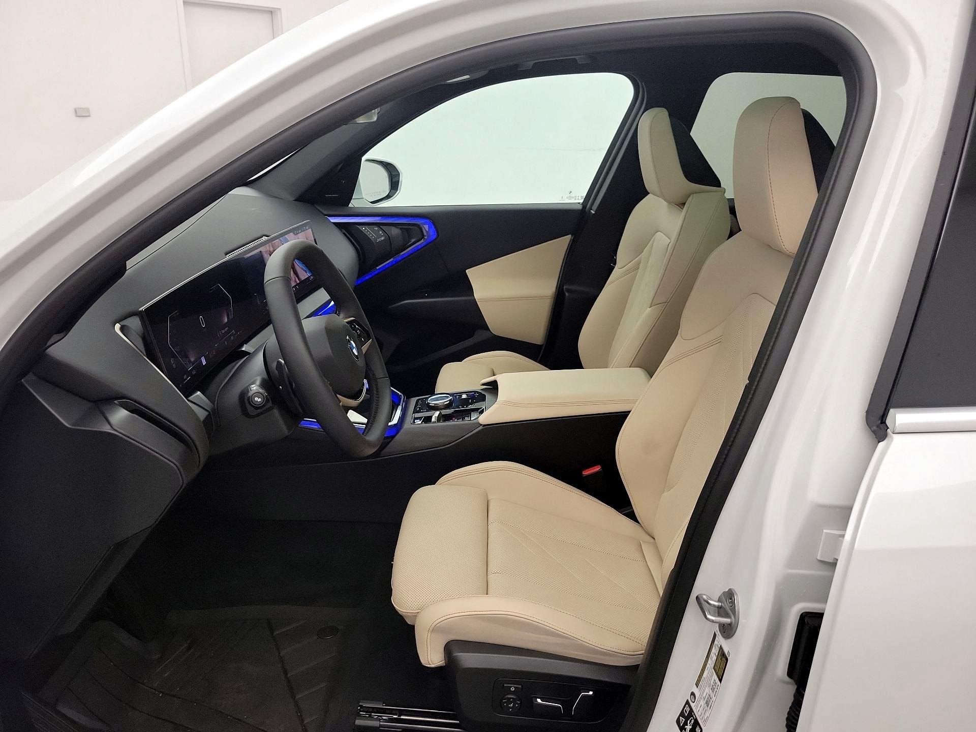 Thumbnail: 2025 BMW X3 - 11