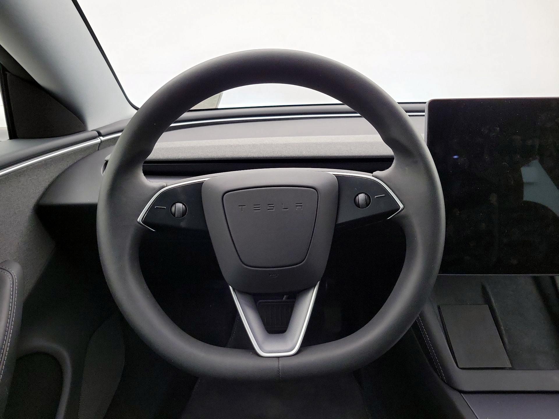 Thumbnail: 2025 Tesla Model 3 - 10