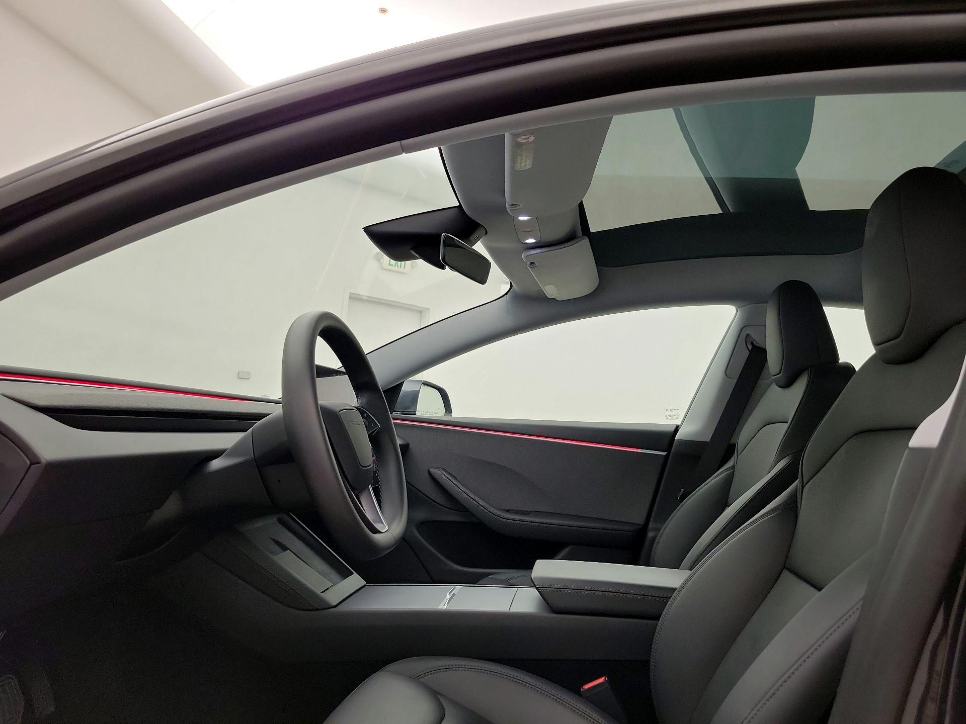 Thumbnail: 2025 Tesla Model 3 - 18