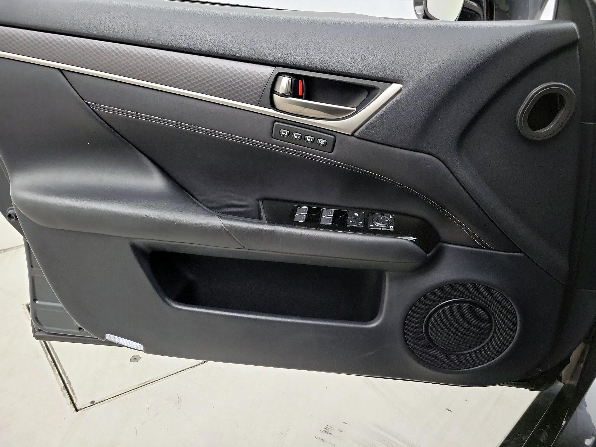 Thumbnail: 2017 Lexus GS - 12