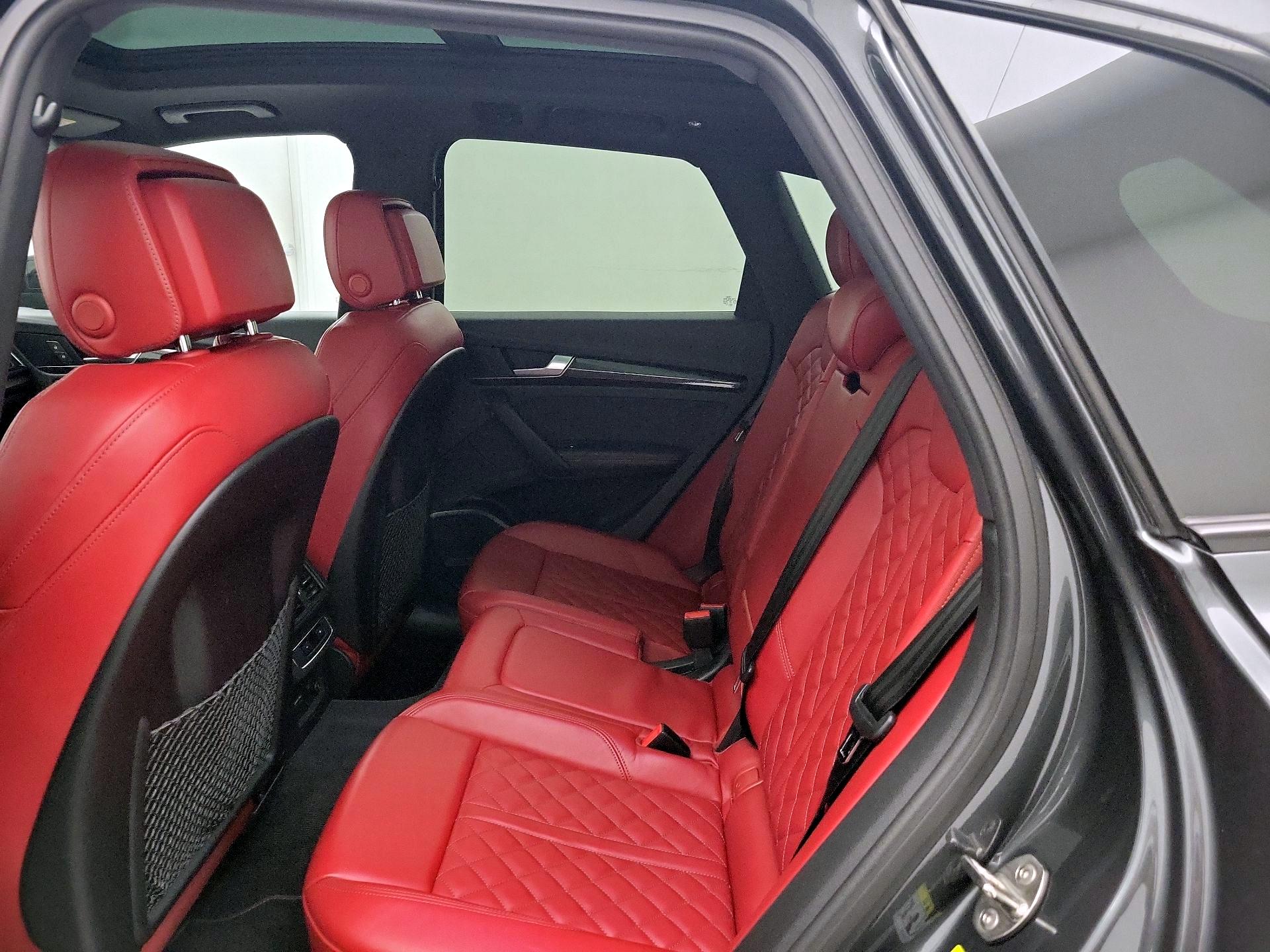 Thumbnail: 2021 Audi SQ5 - 20