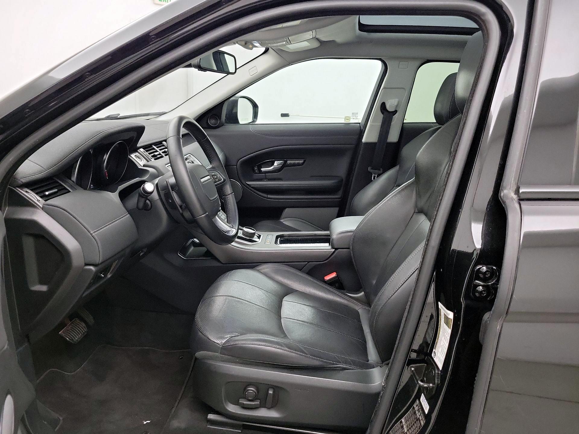 Thumbnail: 2018 Land Rover Range Rover Evoque - 11