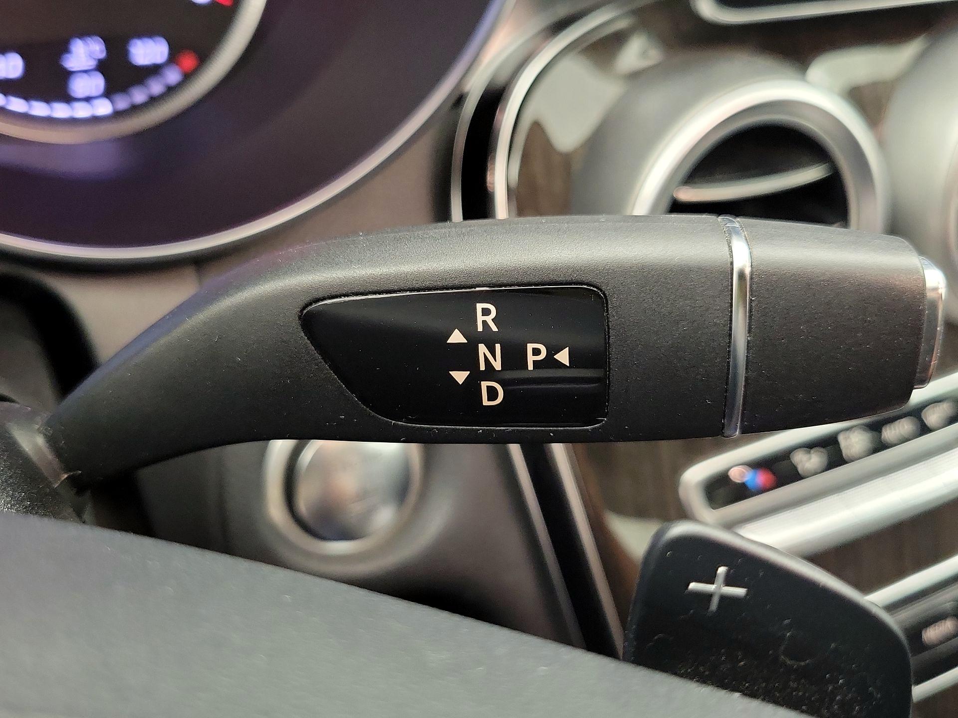 Thumbnail: 2015 Mercedes-Benz C-Class - 18