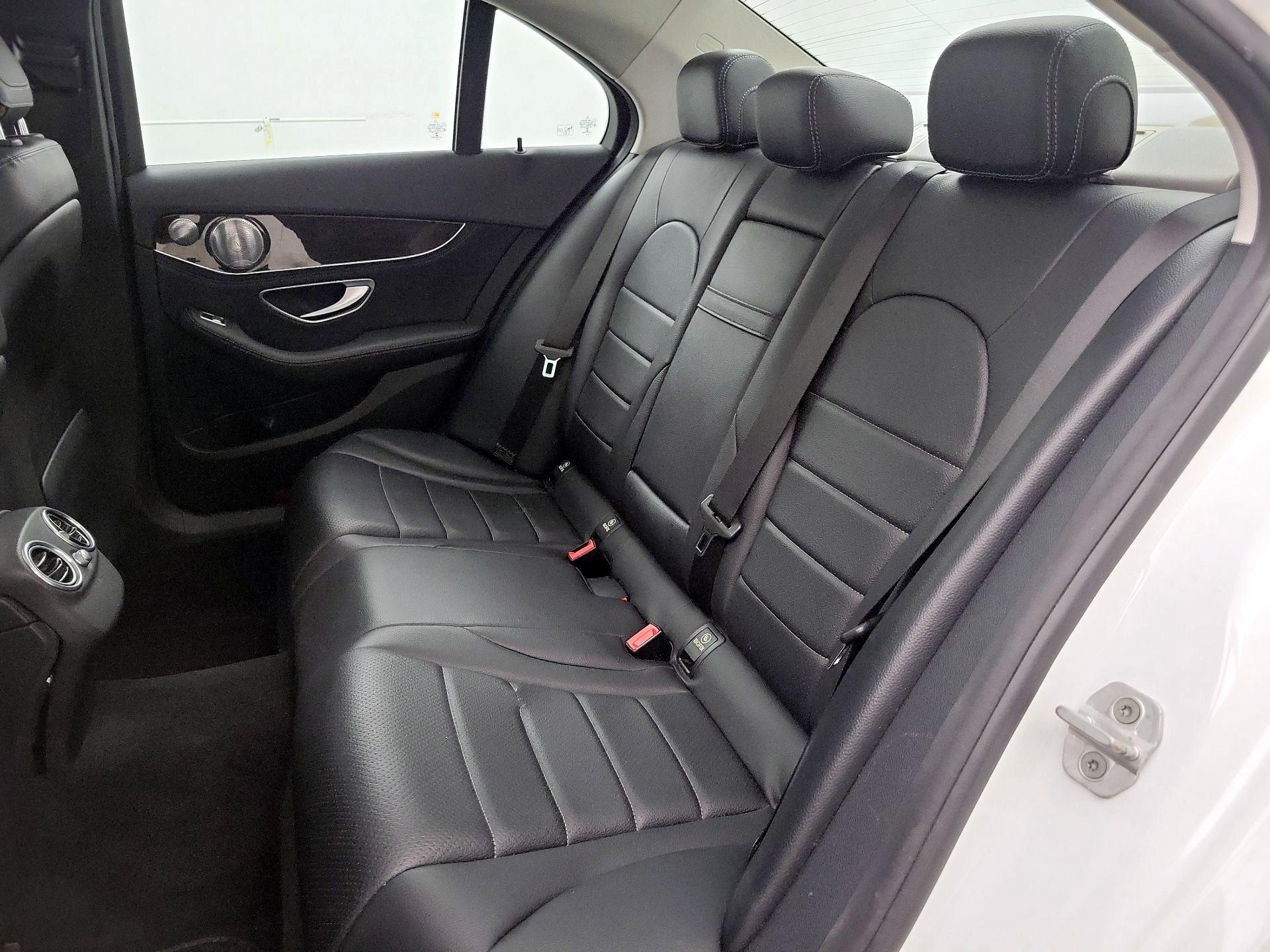 Thumbnail: 2015 Mercedes-Benz C-Class - 20