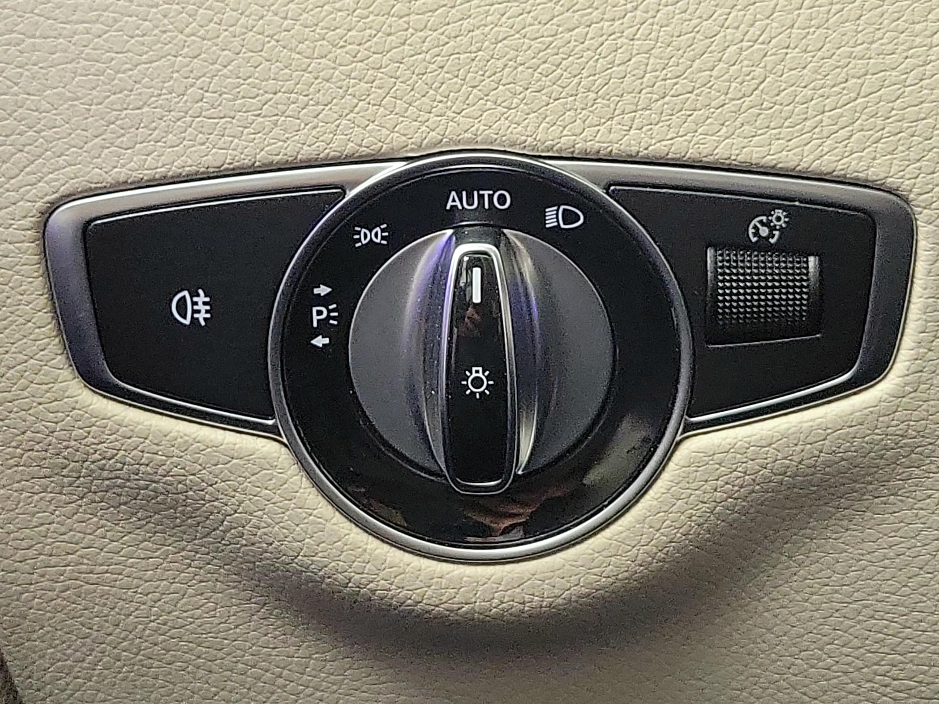 Thumbnail: 2018 Mercedes-Benz E-Class - 13