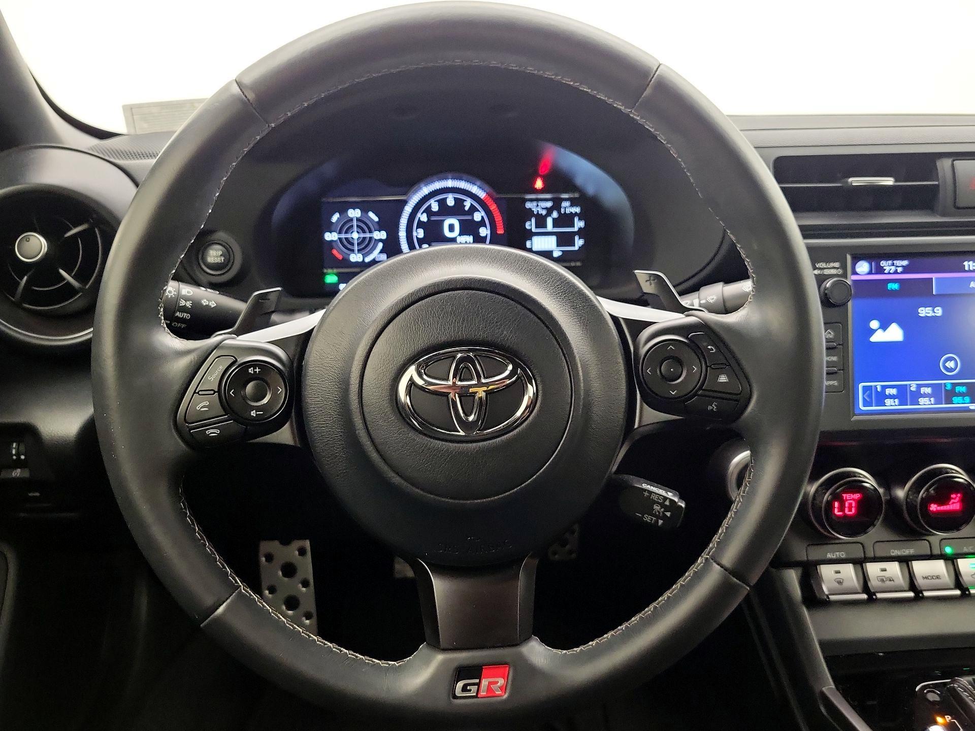 Thumbnail: 2023 Toyota GR86 - 10