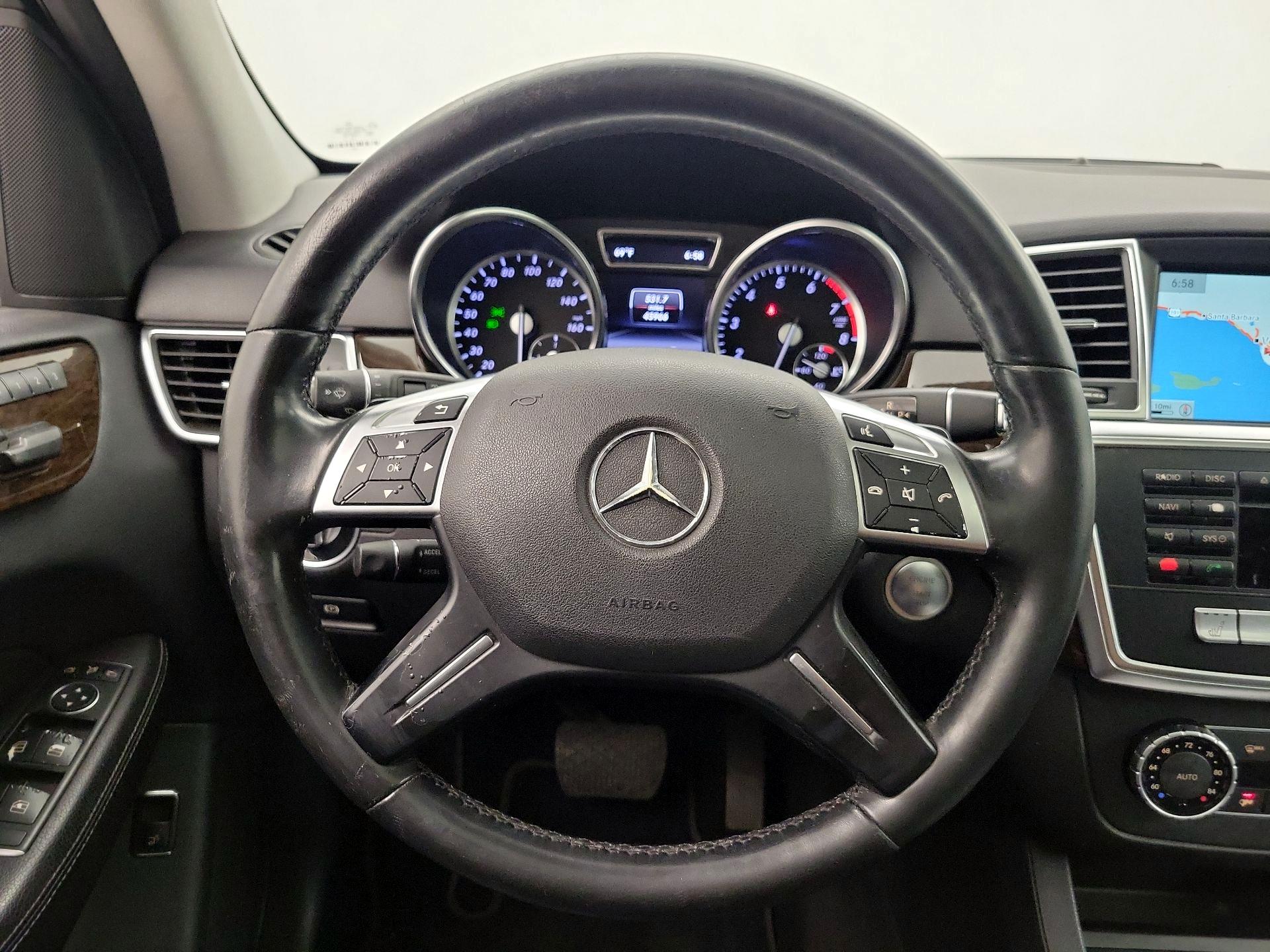 Thumbnail: 2015 Mercedes-Benz M-Class - 10