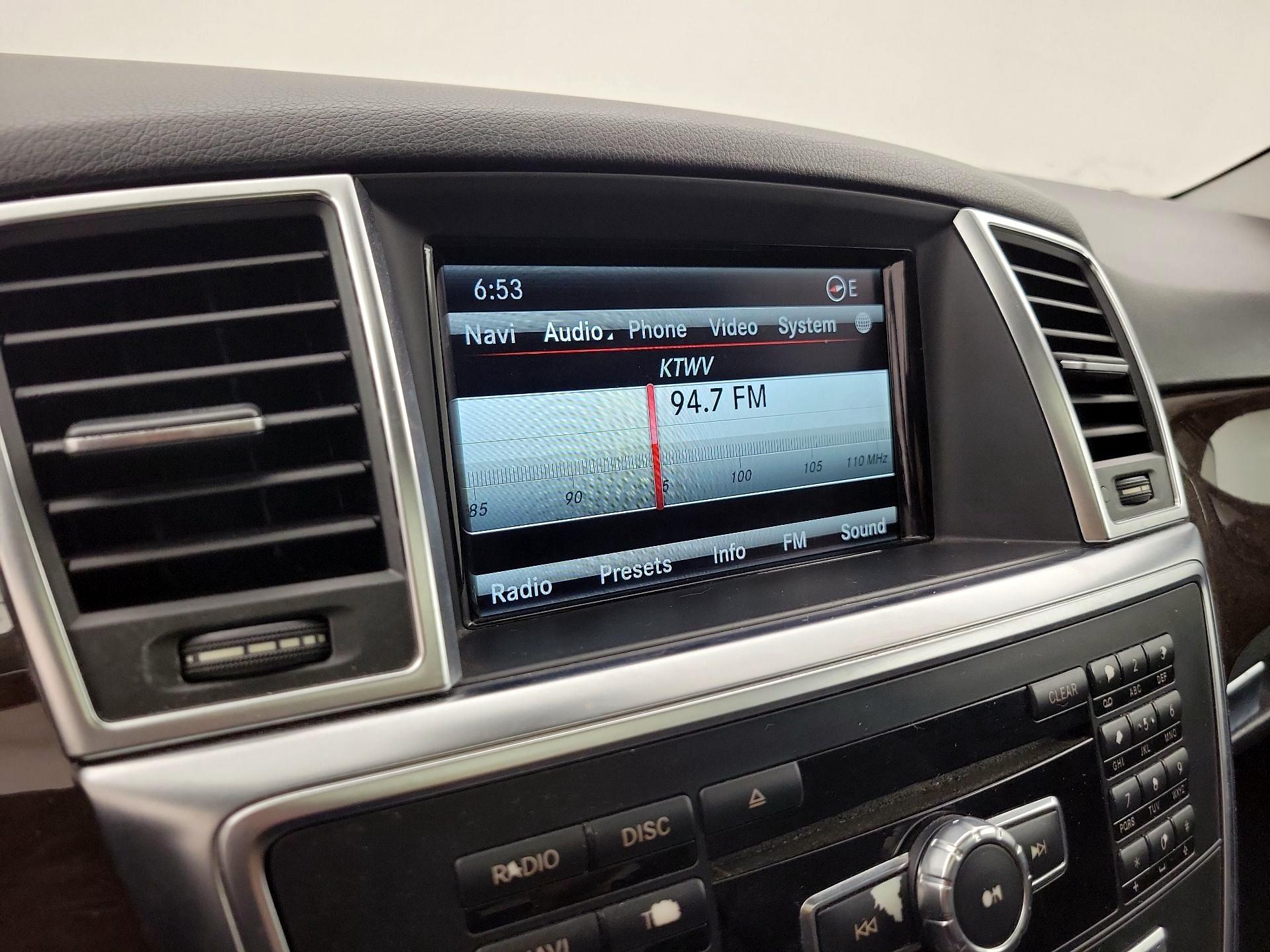 Thumbnail: 2015 Mercedes-Benz M-Class - 16