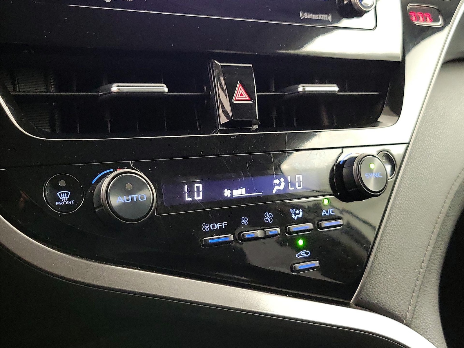 2022 Toyota Camry LE - Photo 17