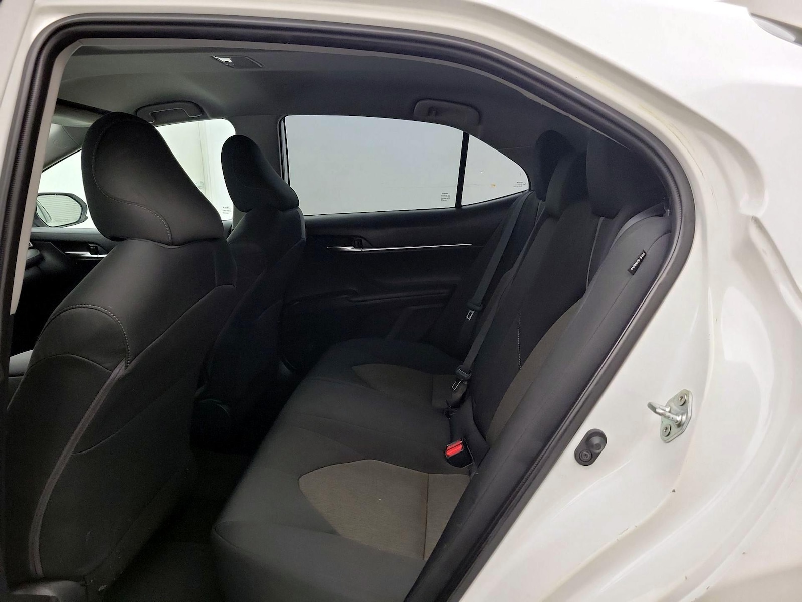 2022 Toyota Camry LE - Photo 20
