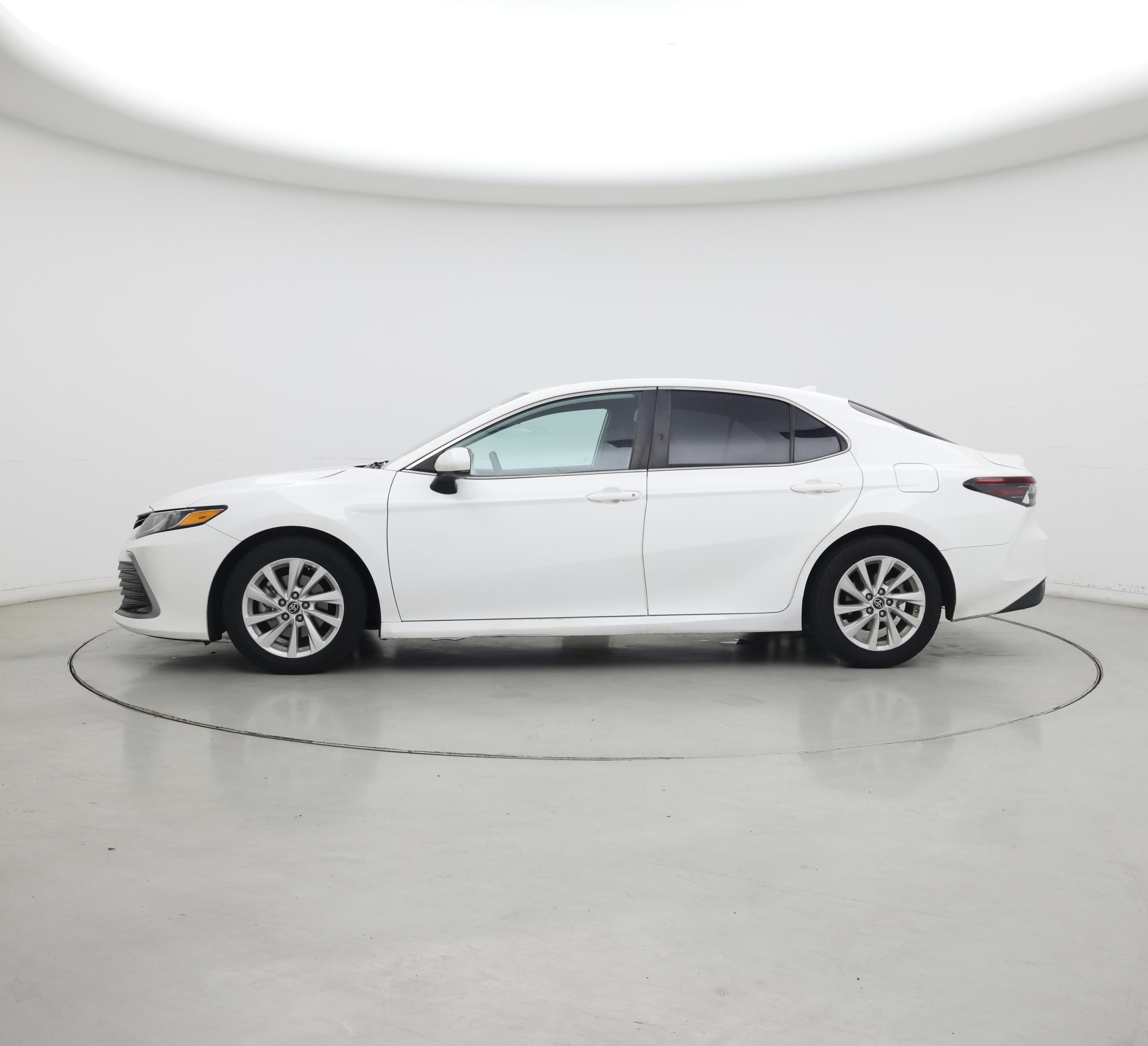 Thumbnail: 2022 Toyota Camry - 3
