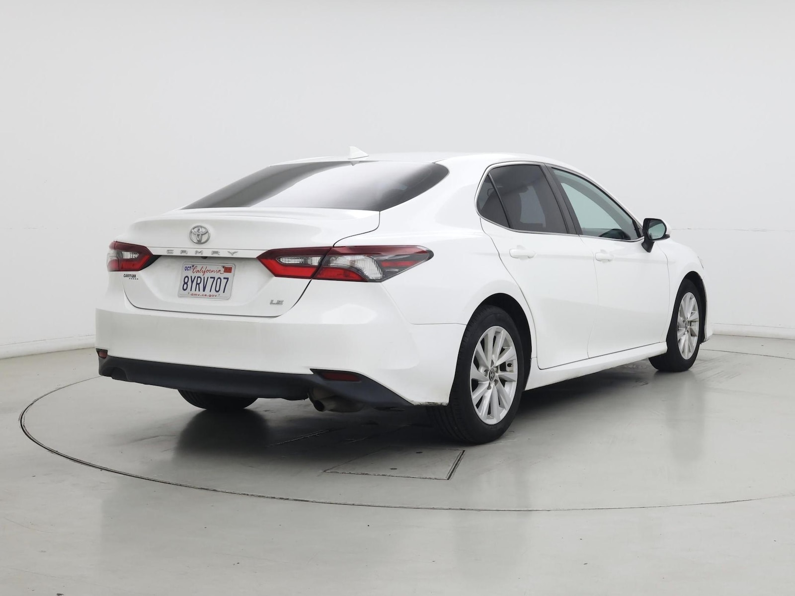 2022 Toyota Camry LE - Photo 9