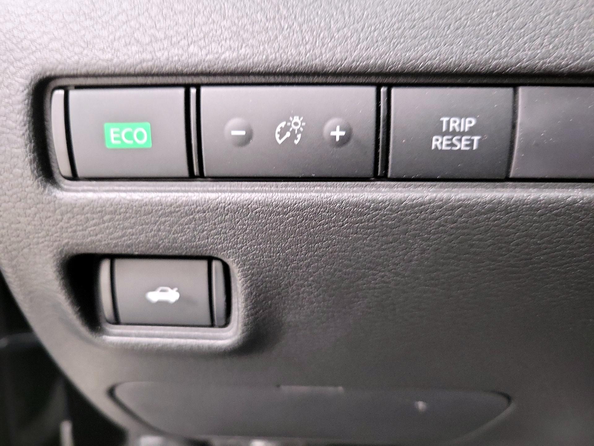 Thumbnail: 2023 Nissan Sentra - 13