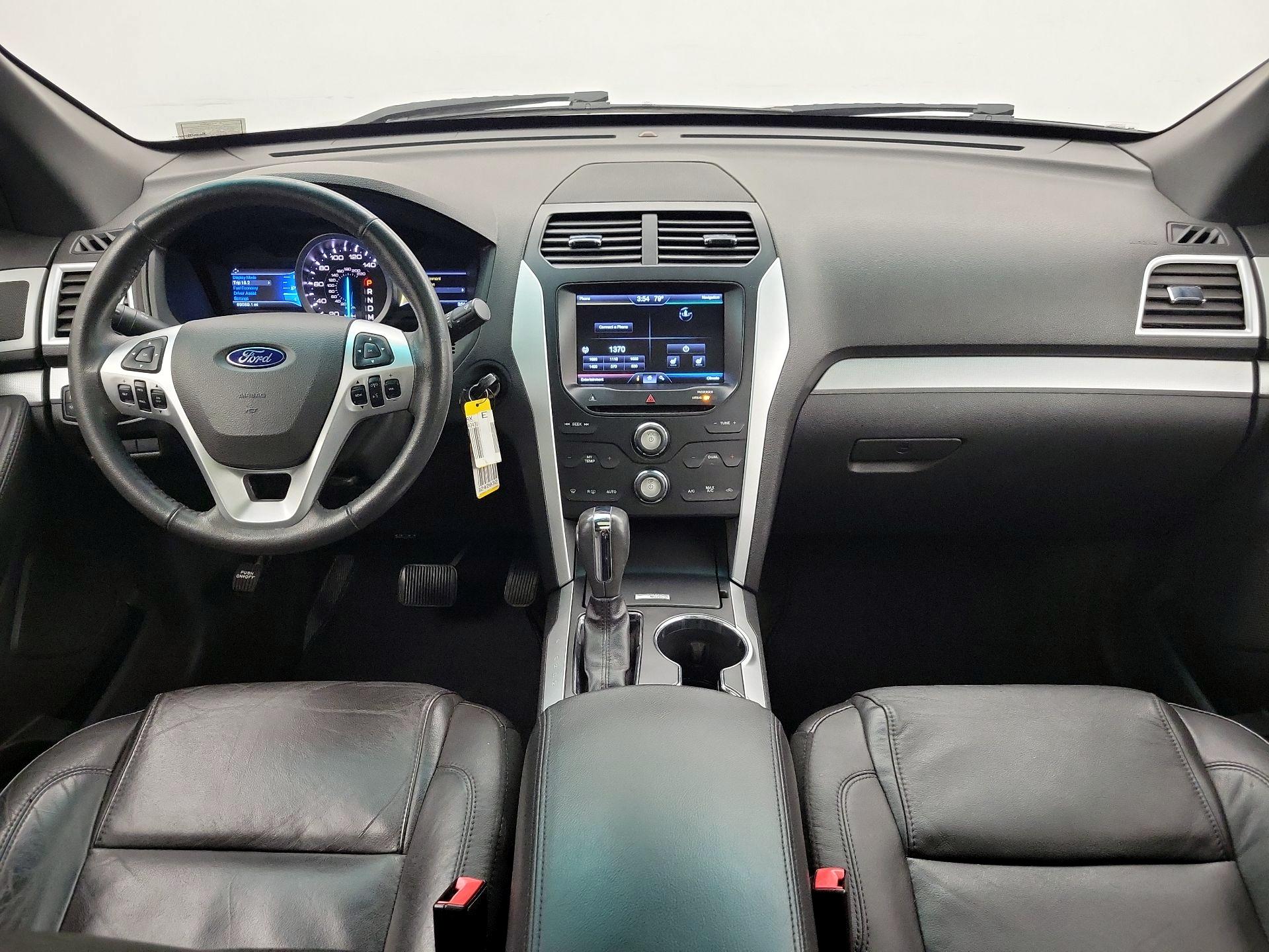 Thumbnail: 2015 Ford Explorer - 9