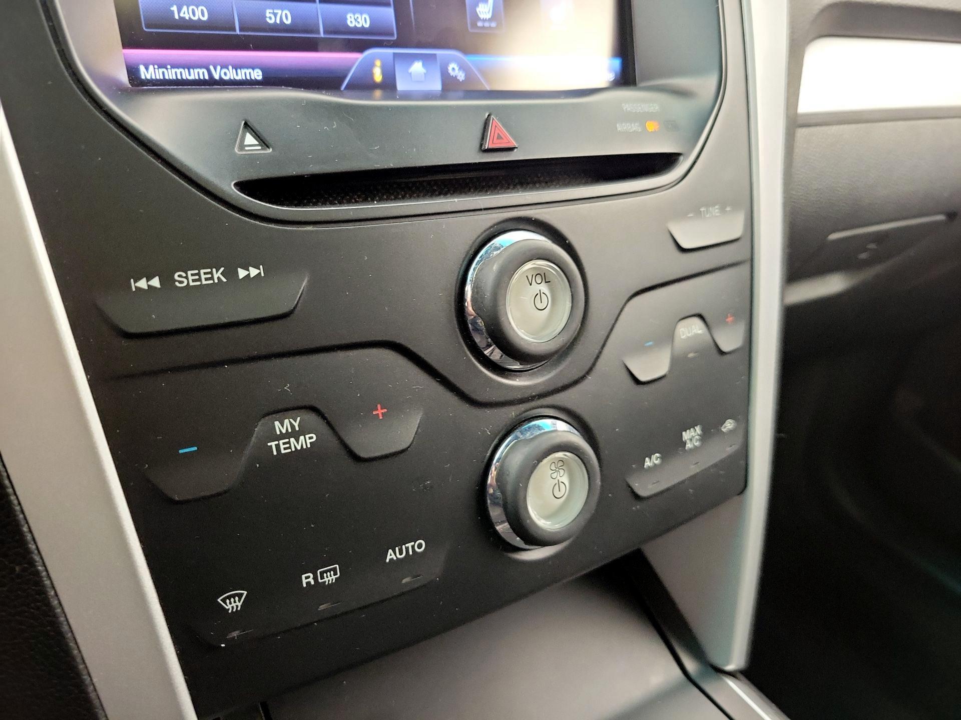 Thumbnail: 2015 Ford Explorer - 16