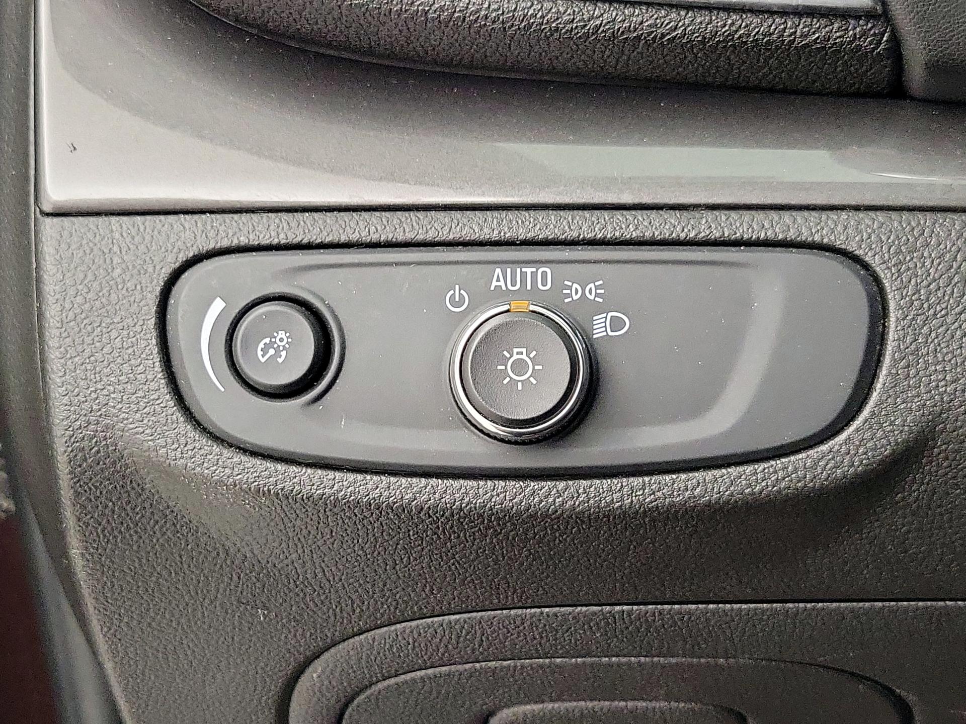 Thumbnail: 2017 Buick Encore - 13