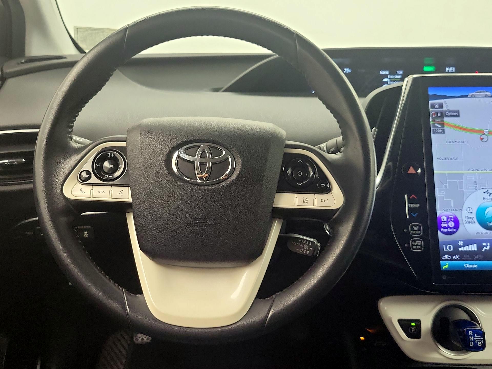 Thumbnail: 2017 Toyota Prius Prime - 10