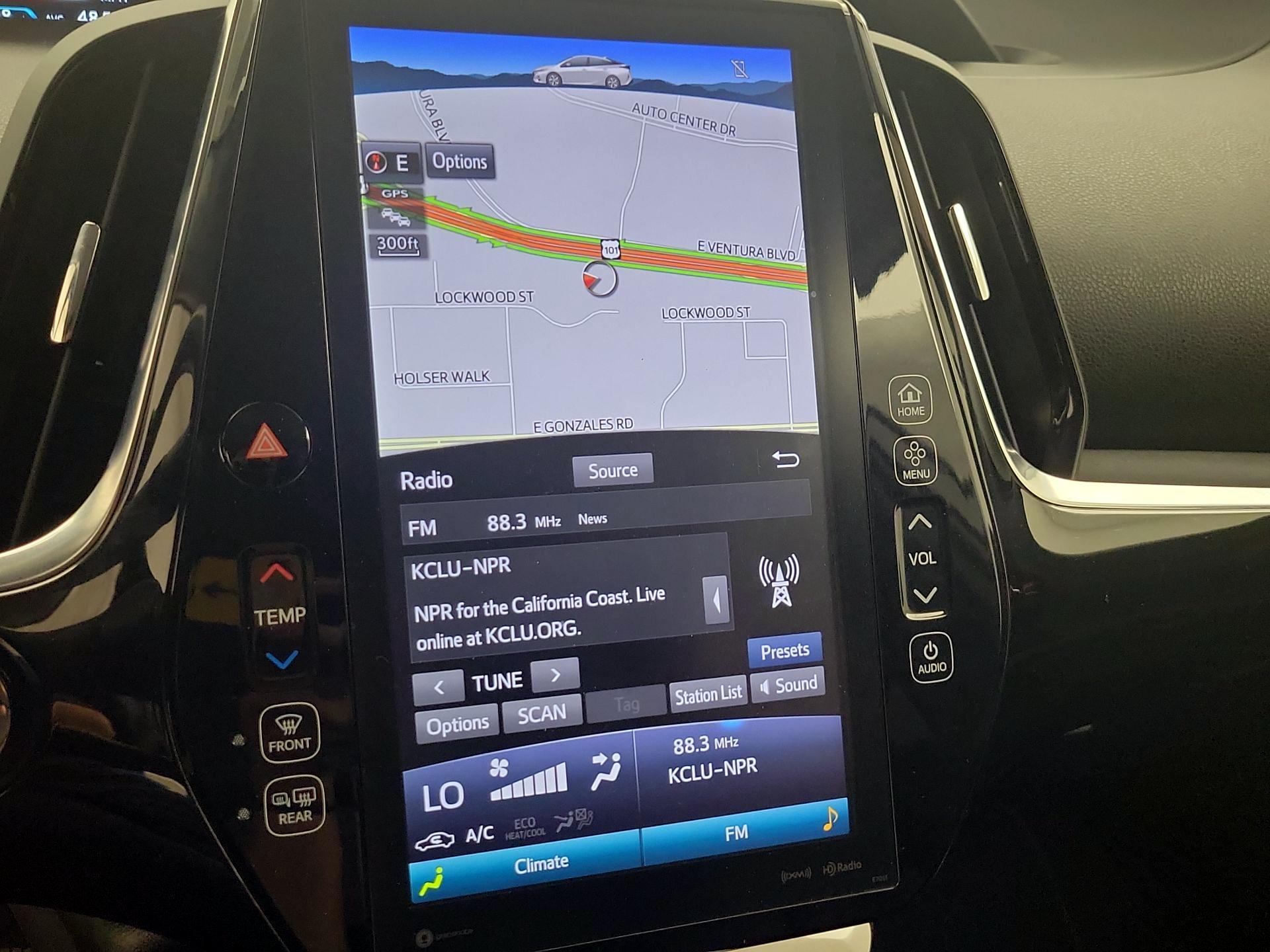 Thumbnail: 2017 Toyota Prius Prime - 16