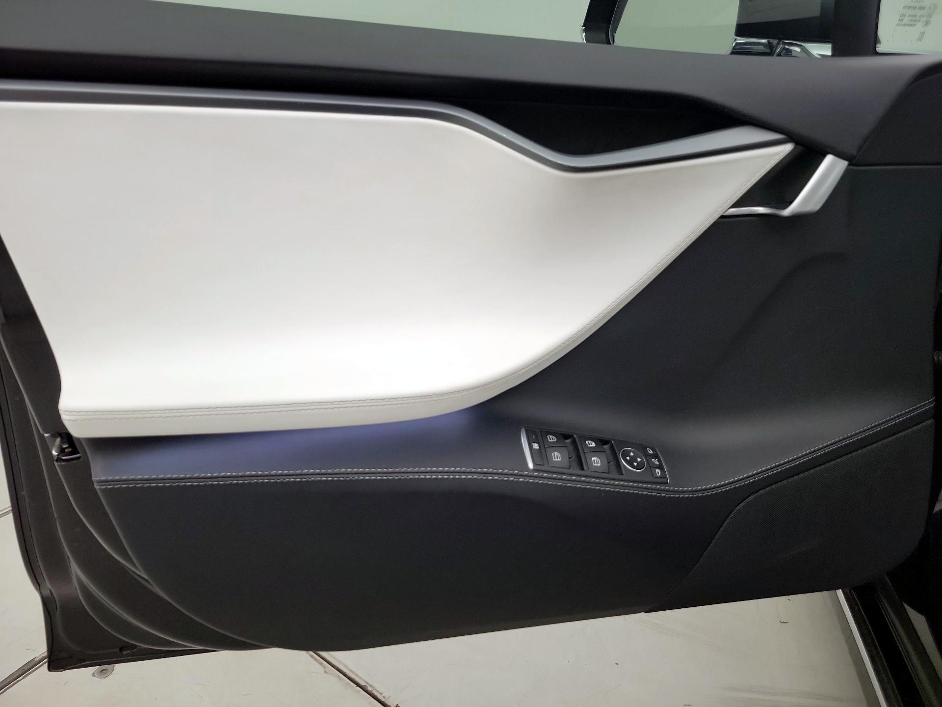 Thumbnail: 2021 Tesla Model S - 12