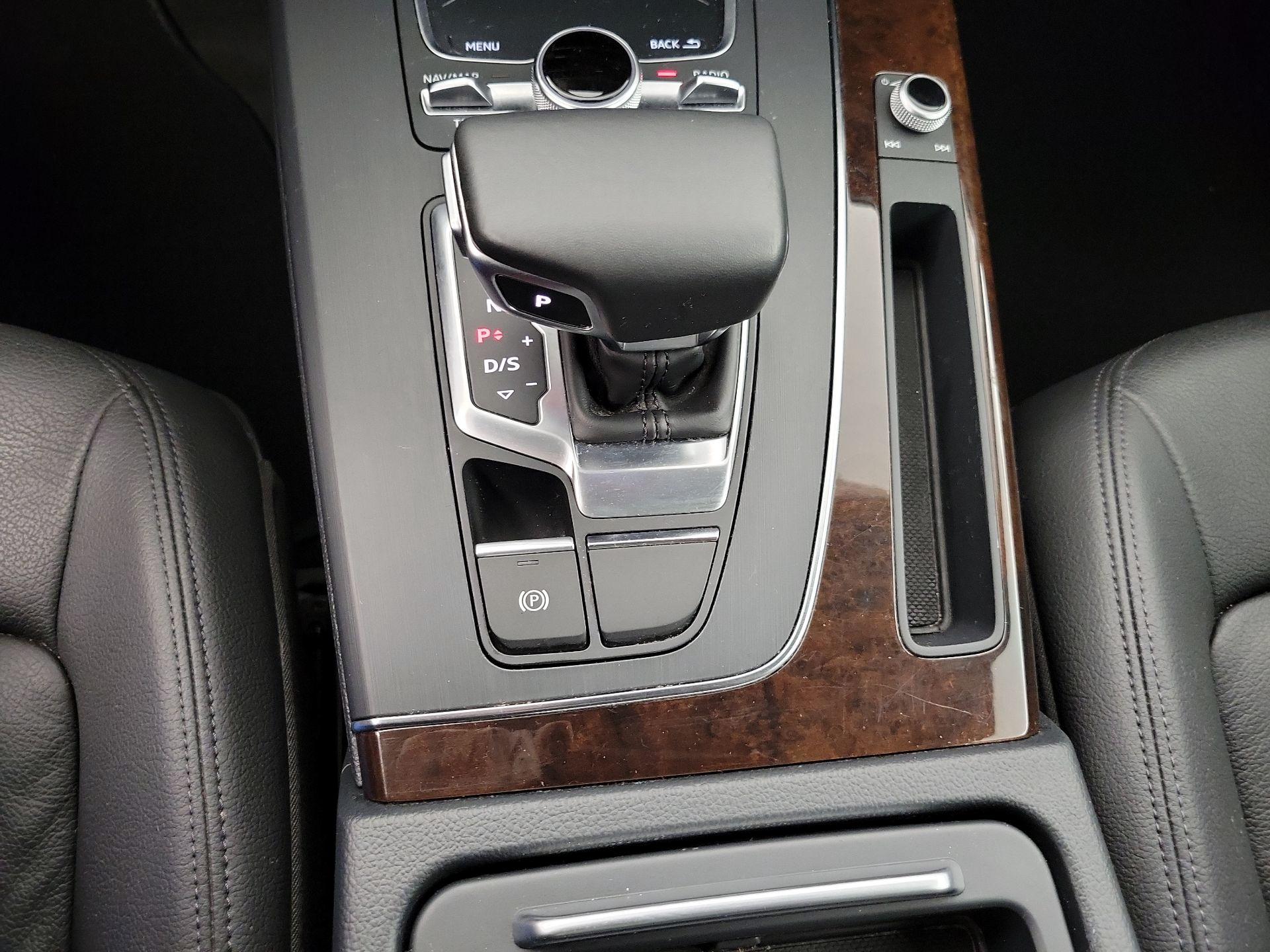 Thumbnail: 2018 Audi Q5 - 18