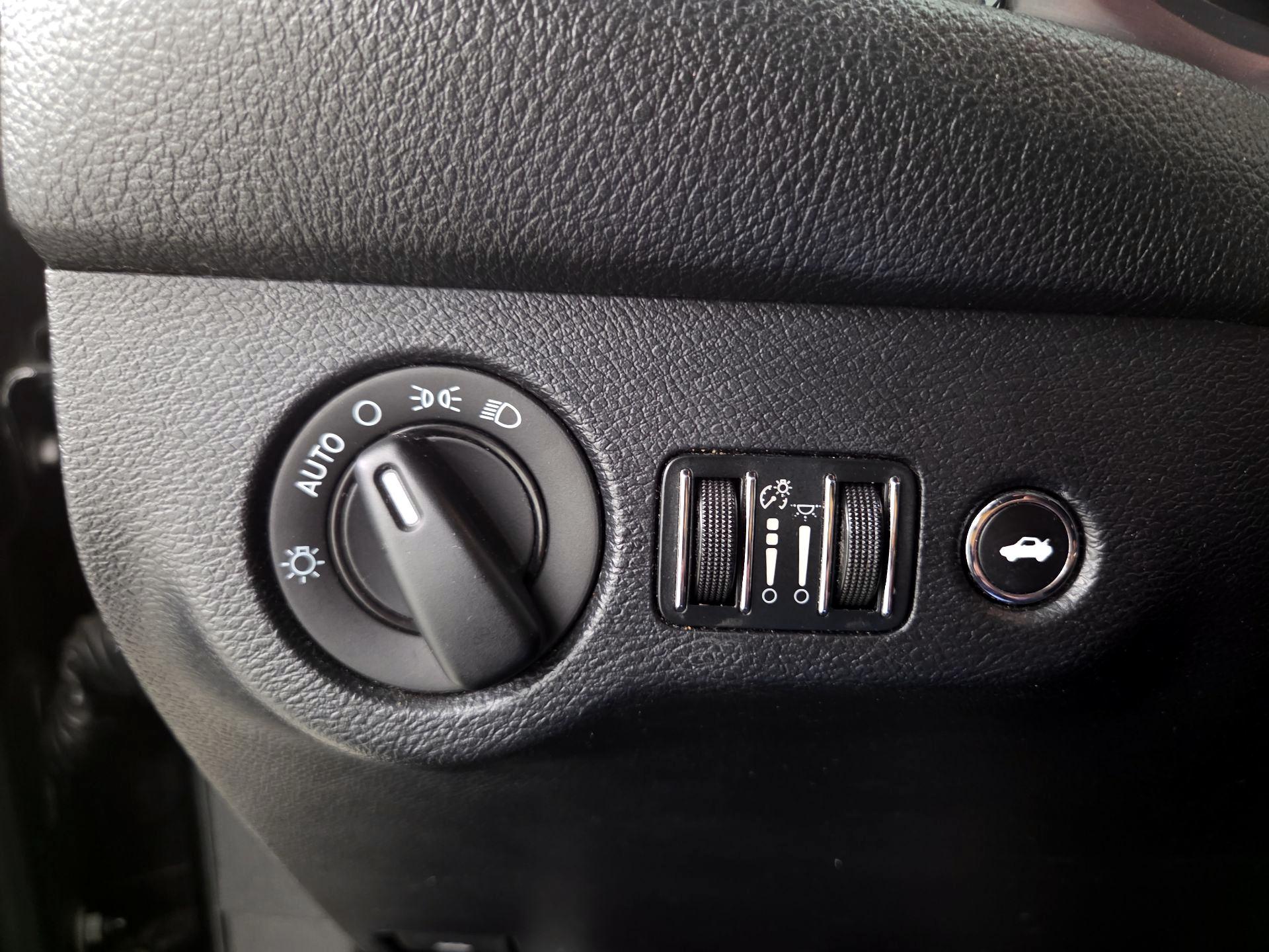 Thumbnail: 2015 Dodge Challenger - 13