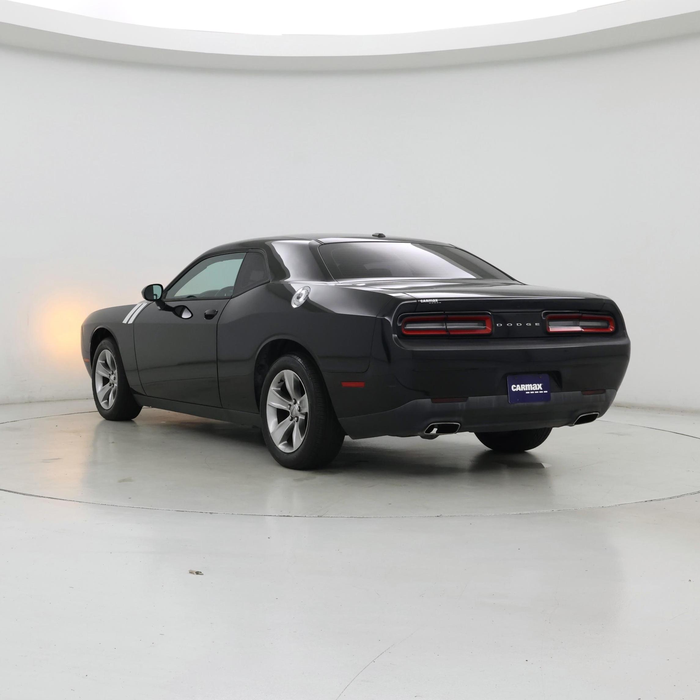 Thumbnail: 2015 Dodge Challenger - 2