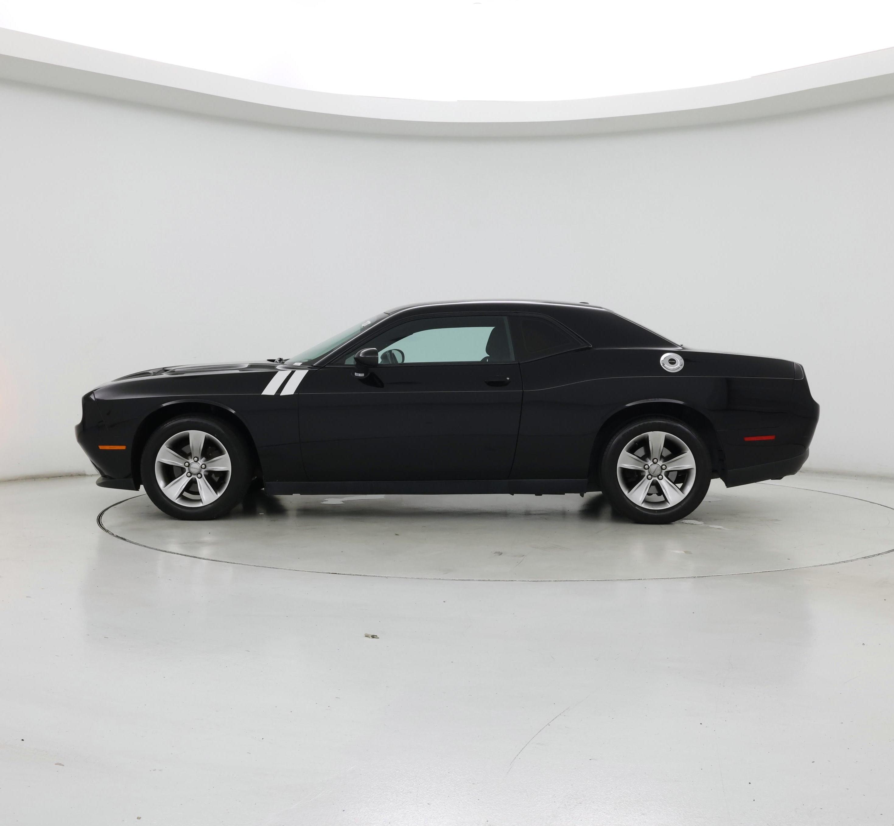 Thumbnail: 2015 Dodge Challenger - 3