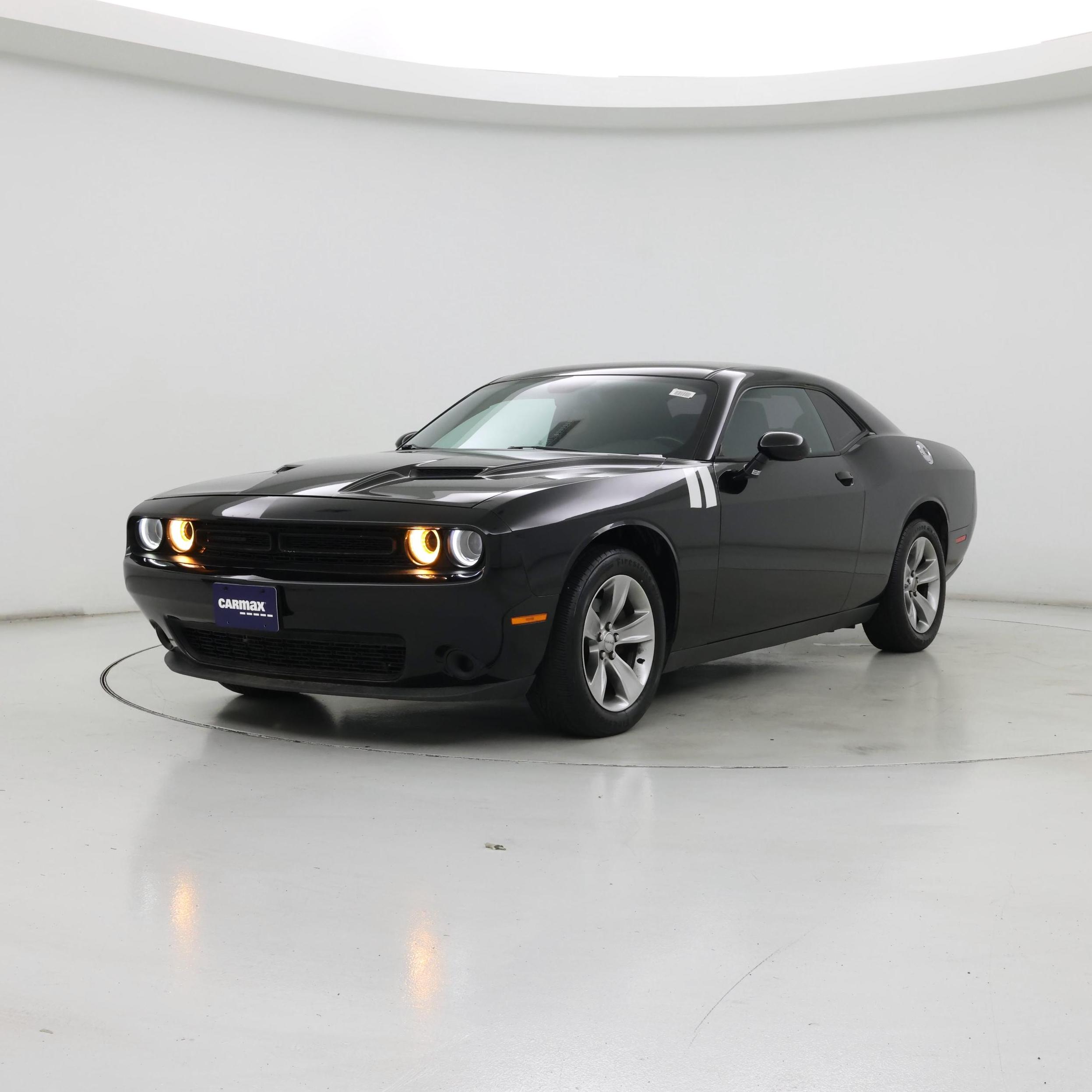 Thumbnail: 2015 Dodge Challenger - 4