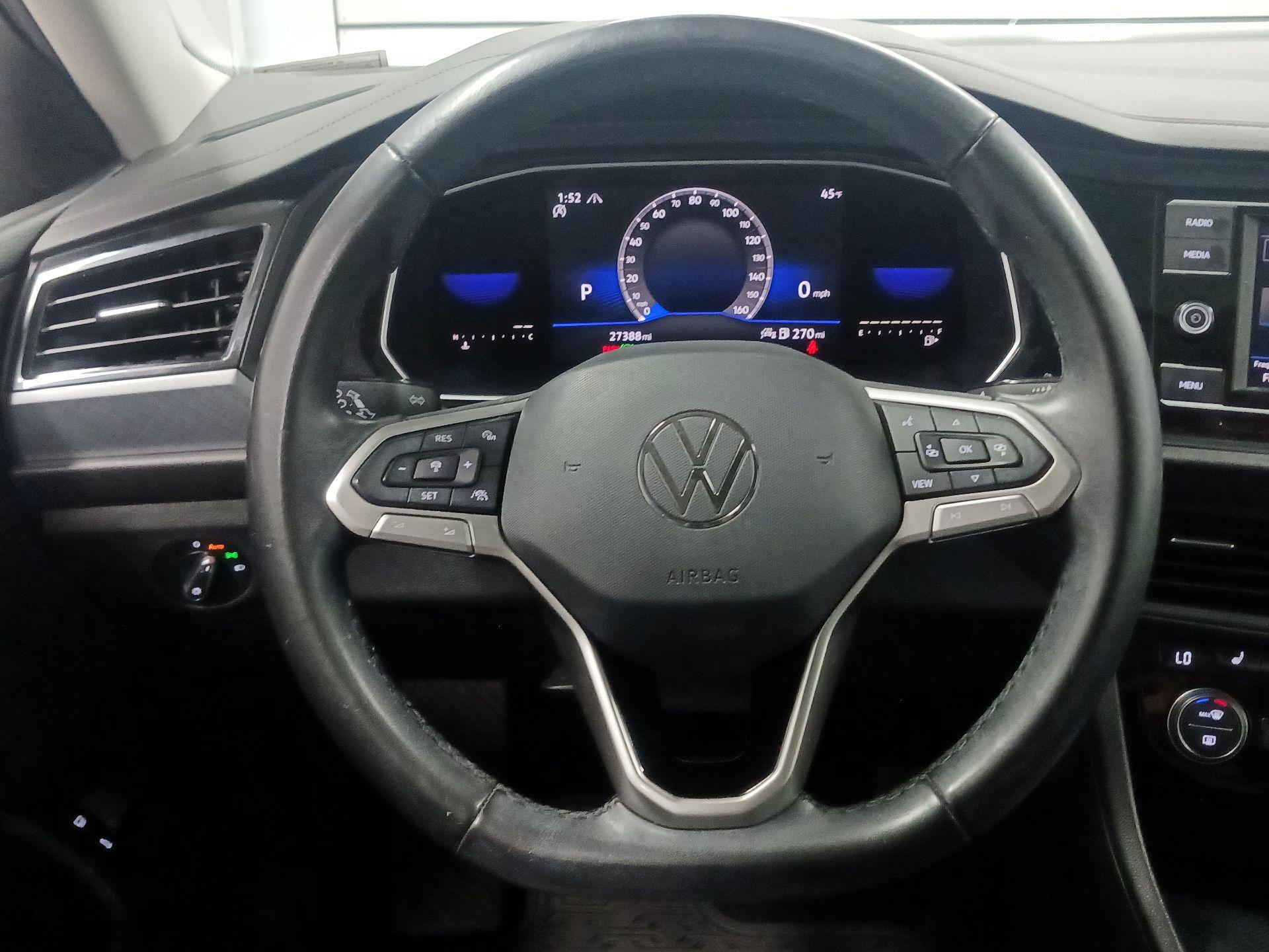 Thumbnail: 2022 Volkswagen Jetta - 10