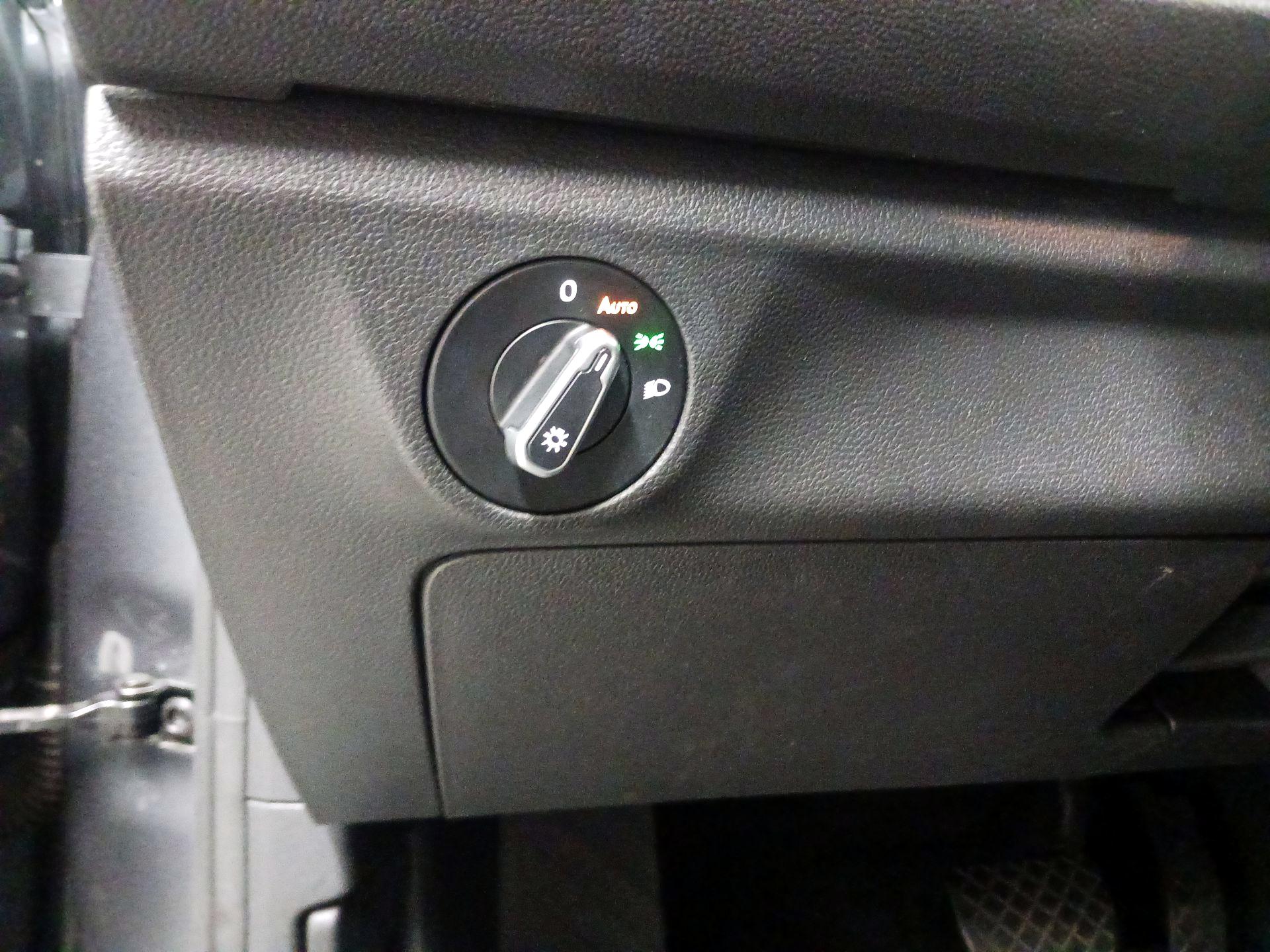 Thumbnail: 2022 Volkswagen Jetta - 13