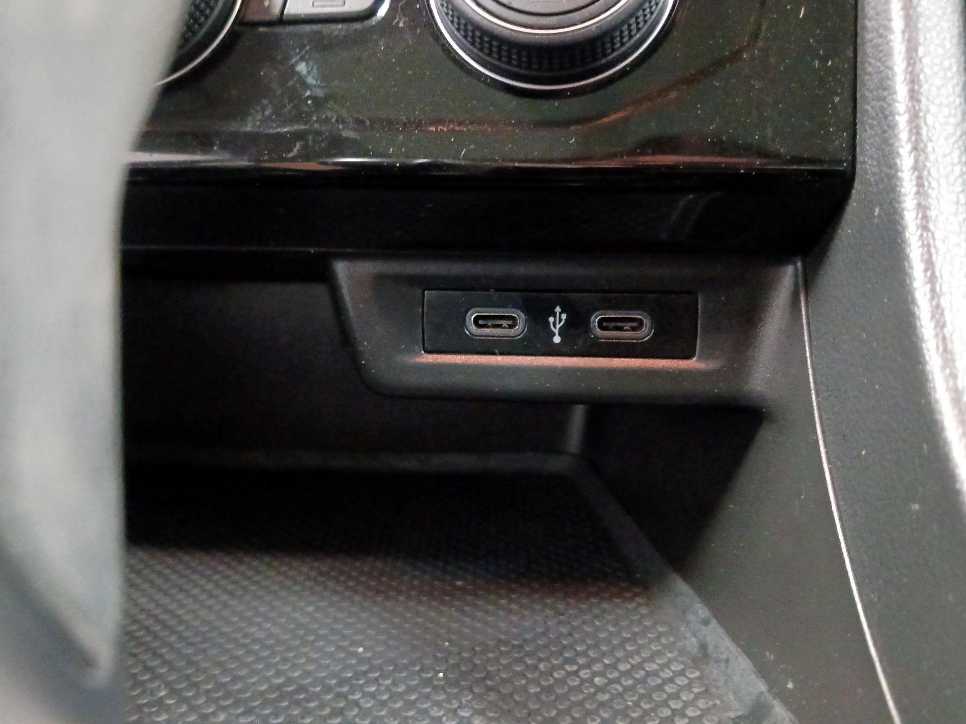 Thumbnail: 2022 Volkswagen Jetta - 18