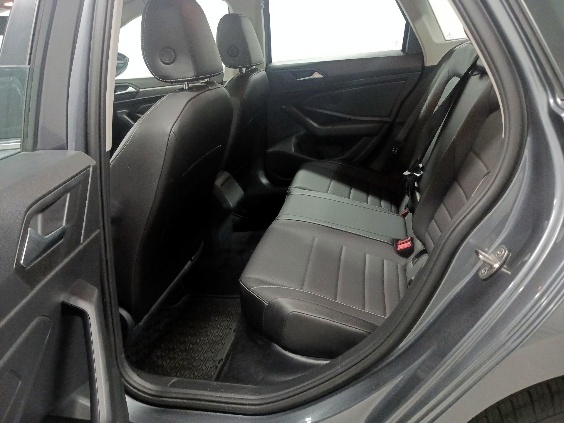 Thumbnail: 2022 Volkswagen Jetta - 20