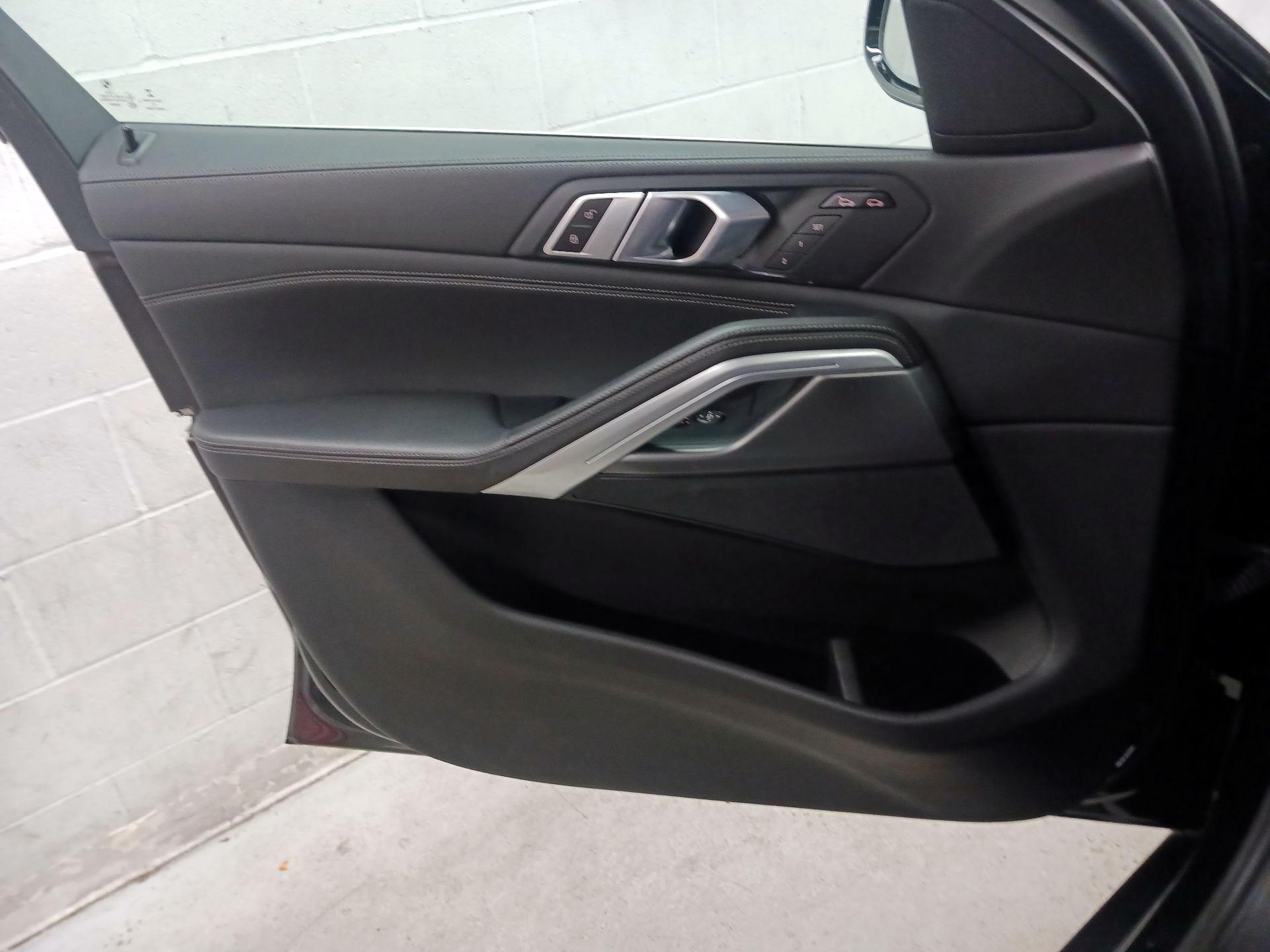 Thumbnail: 2020 BMW X6 - 12