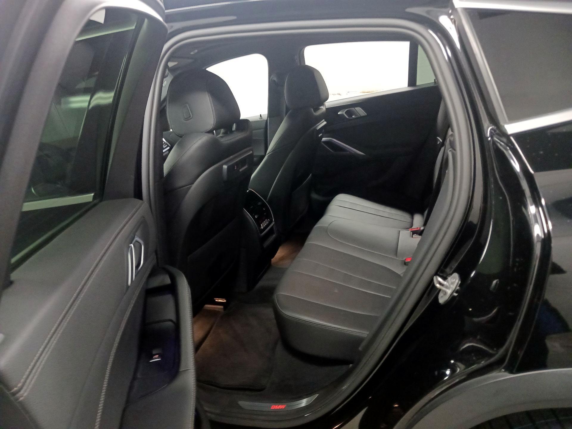 Thumbnail: 2020 BMW X6 - 17