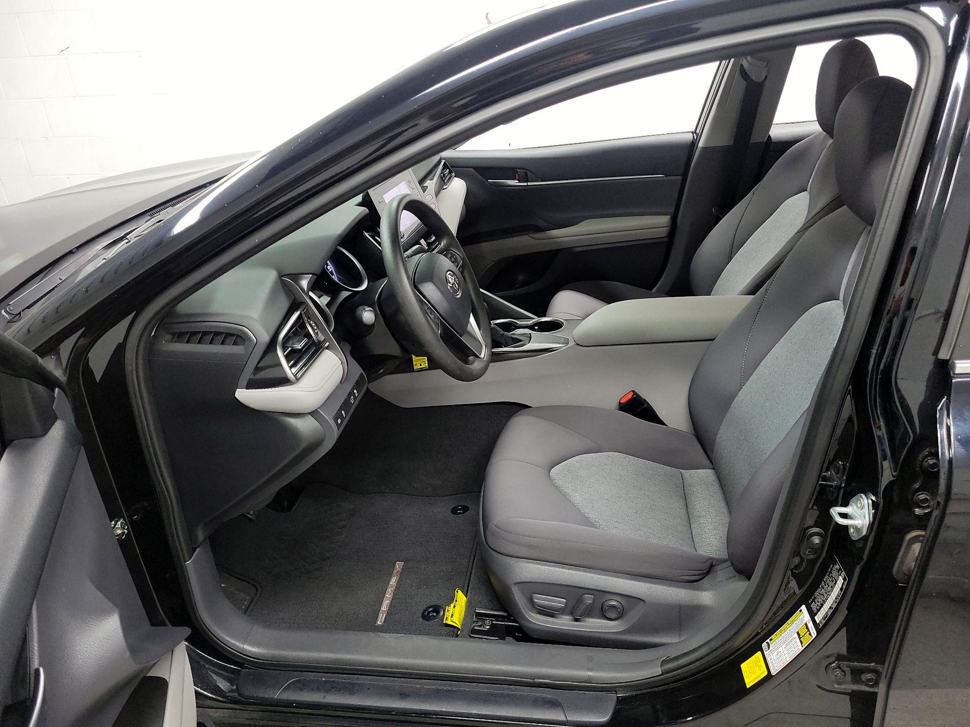 Thumbnail: 2021 Toyota Camry - 11