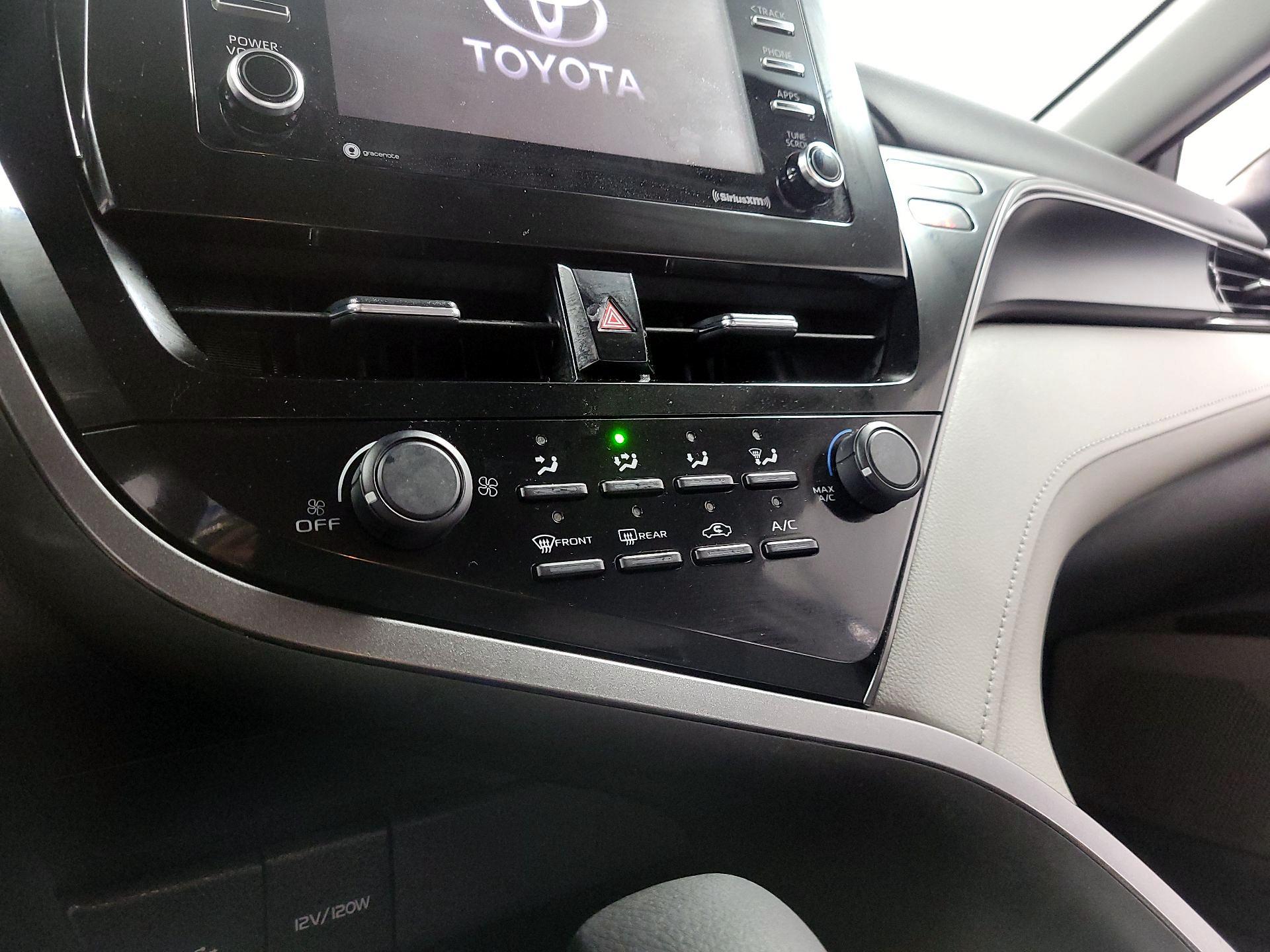 Thumbnail: 2021 Toyota Camry - 15