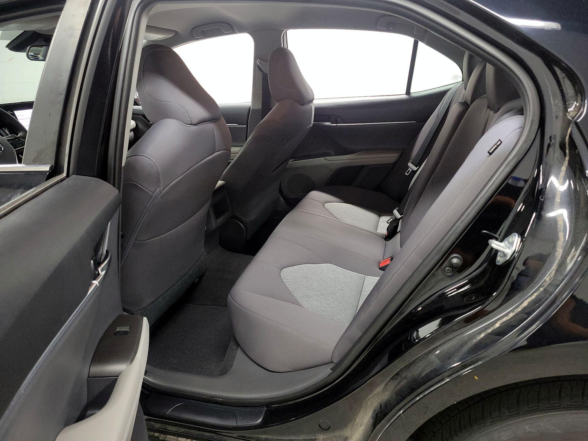 Thumbnail: 2021 Toyota Camry - 17