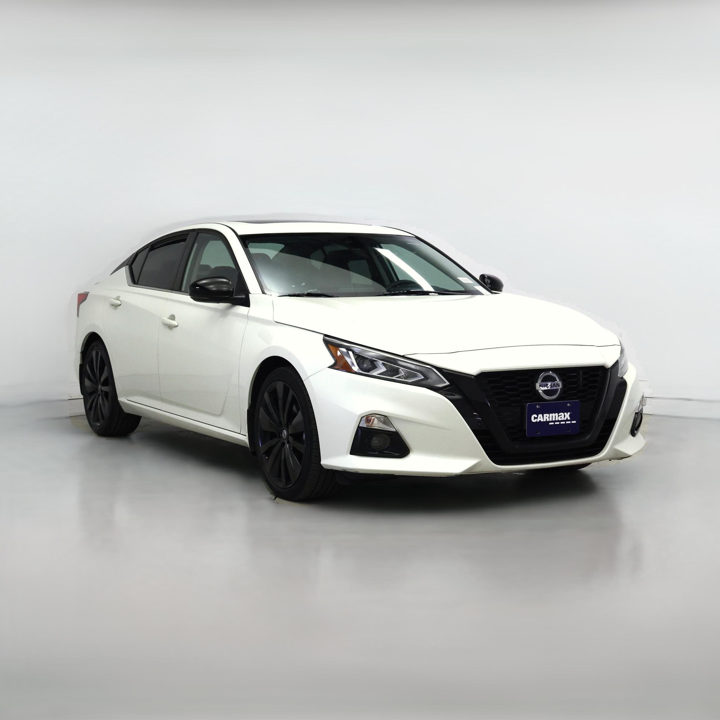 2022 Nissan Altima SR